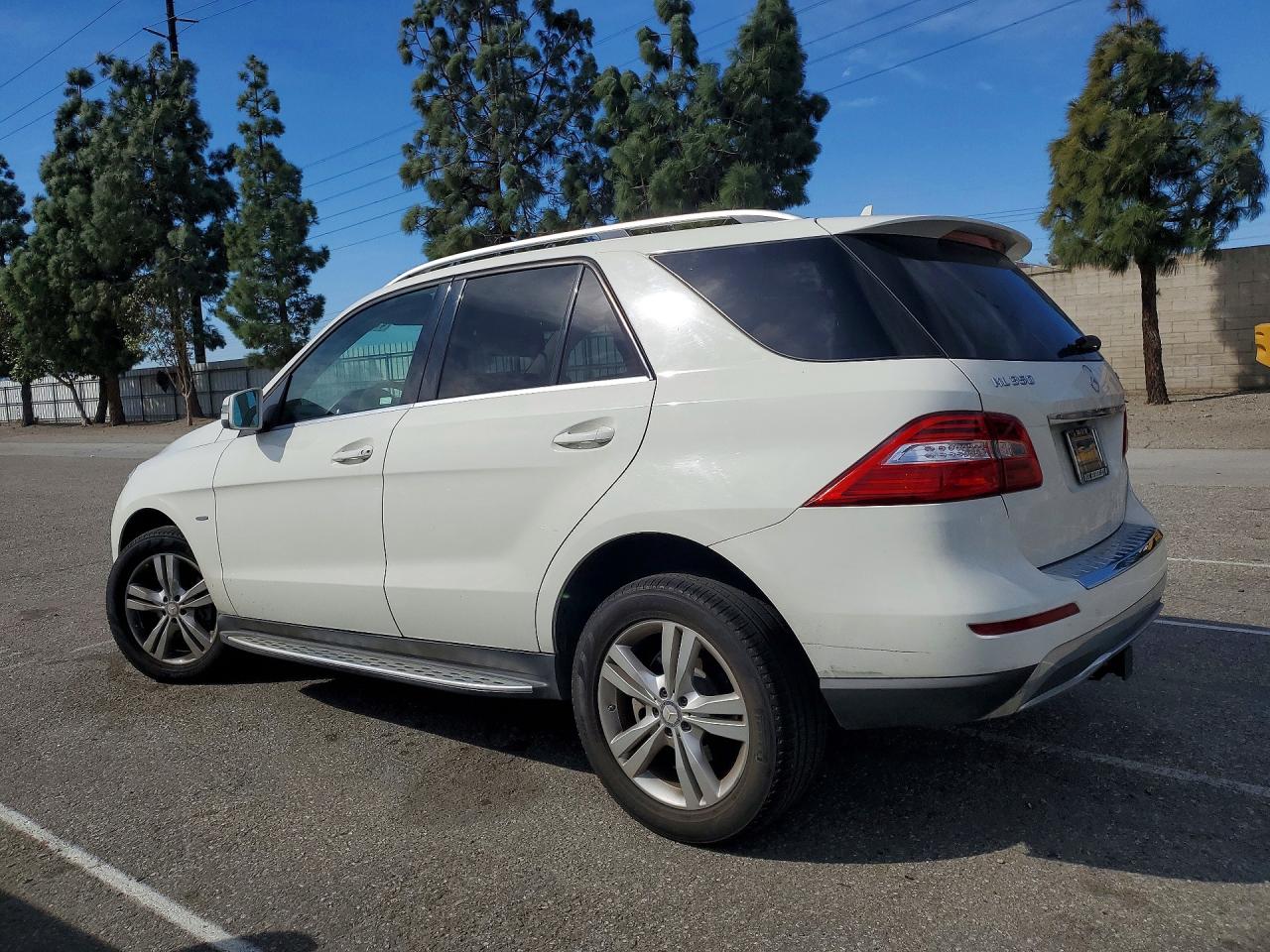 2012 Mercedes-benz Ml 350 4matic White vin: 4JGDA5HB8CA039043