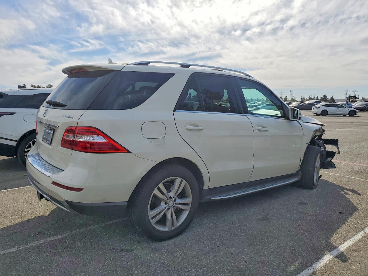 2012 Mercedes-benz Ml 350 4matic White vin: 4JGDA5HB8CA039043