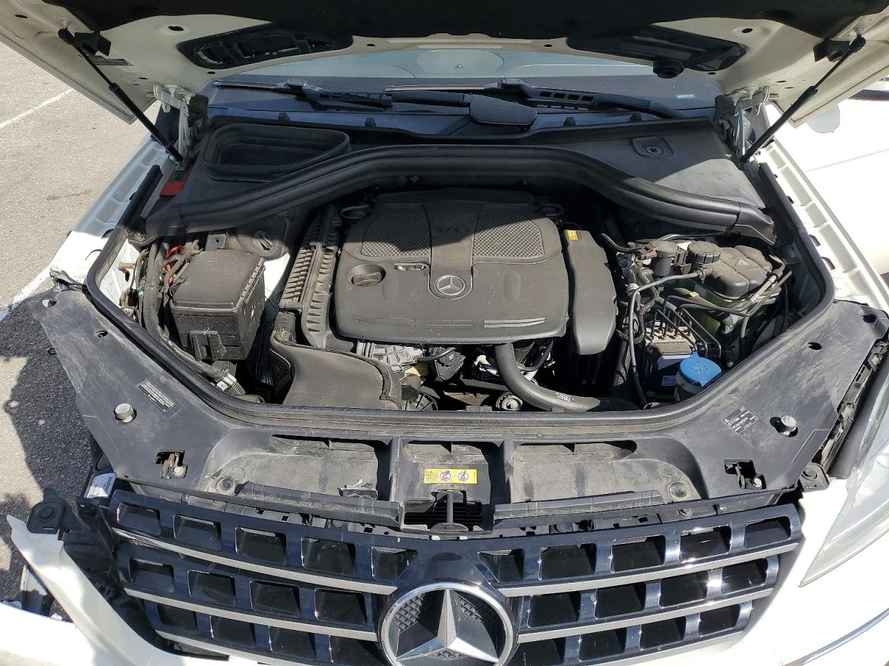 2012 Mercedes-benz Ml 350 4matic White vin: 4JGDA5HB8CA039043