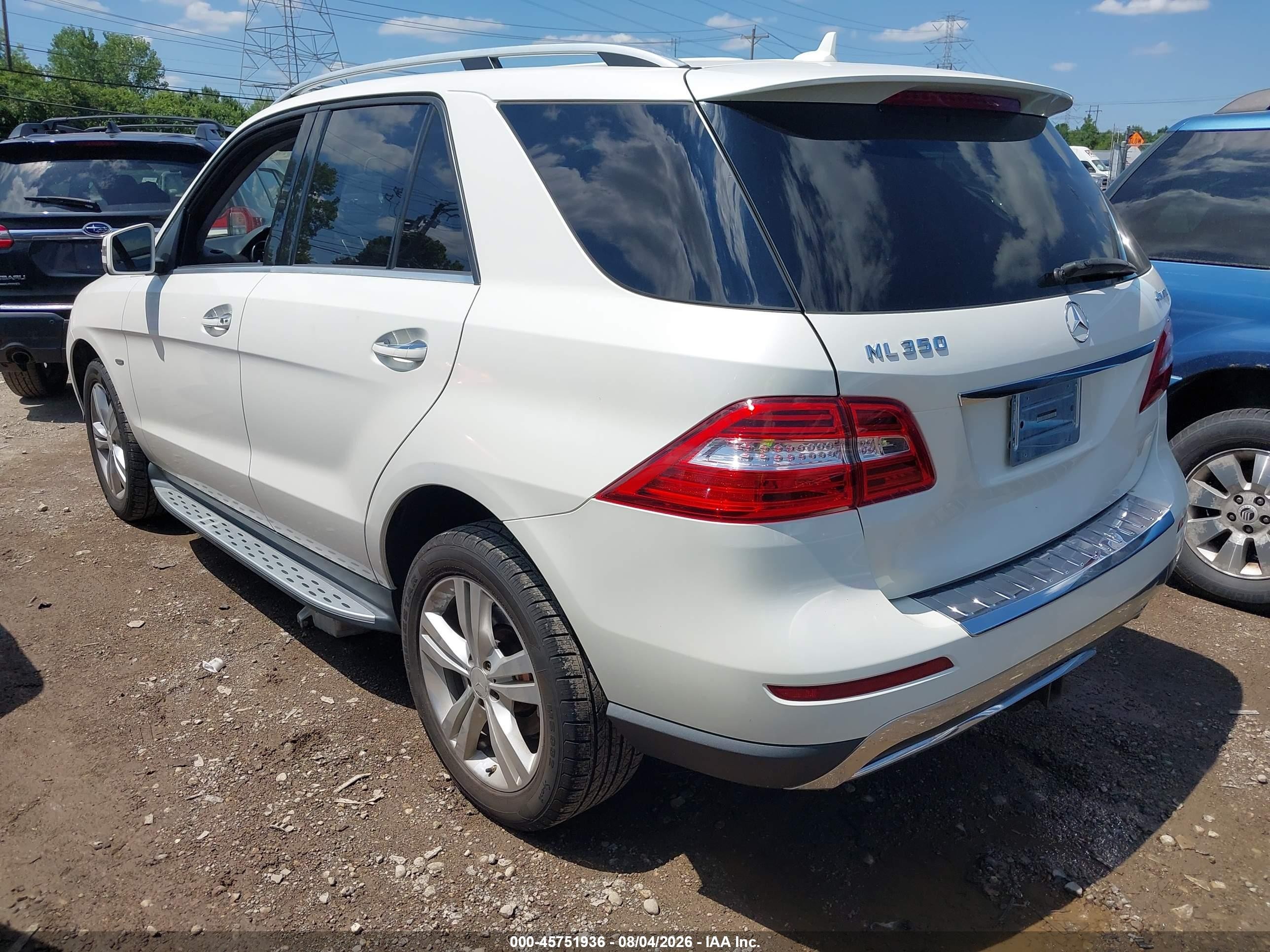 2012 Mercedes-benz Ml 350 4matic White vin: 4JGDA5HB8CA094625