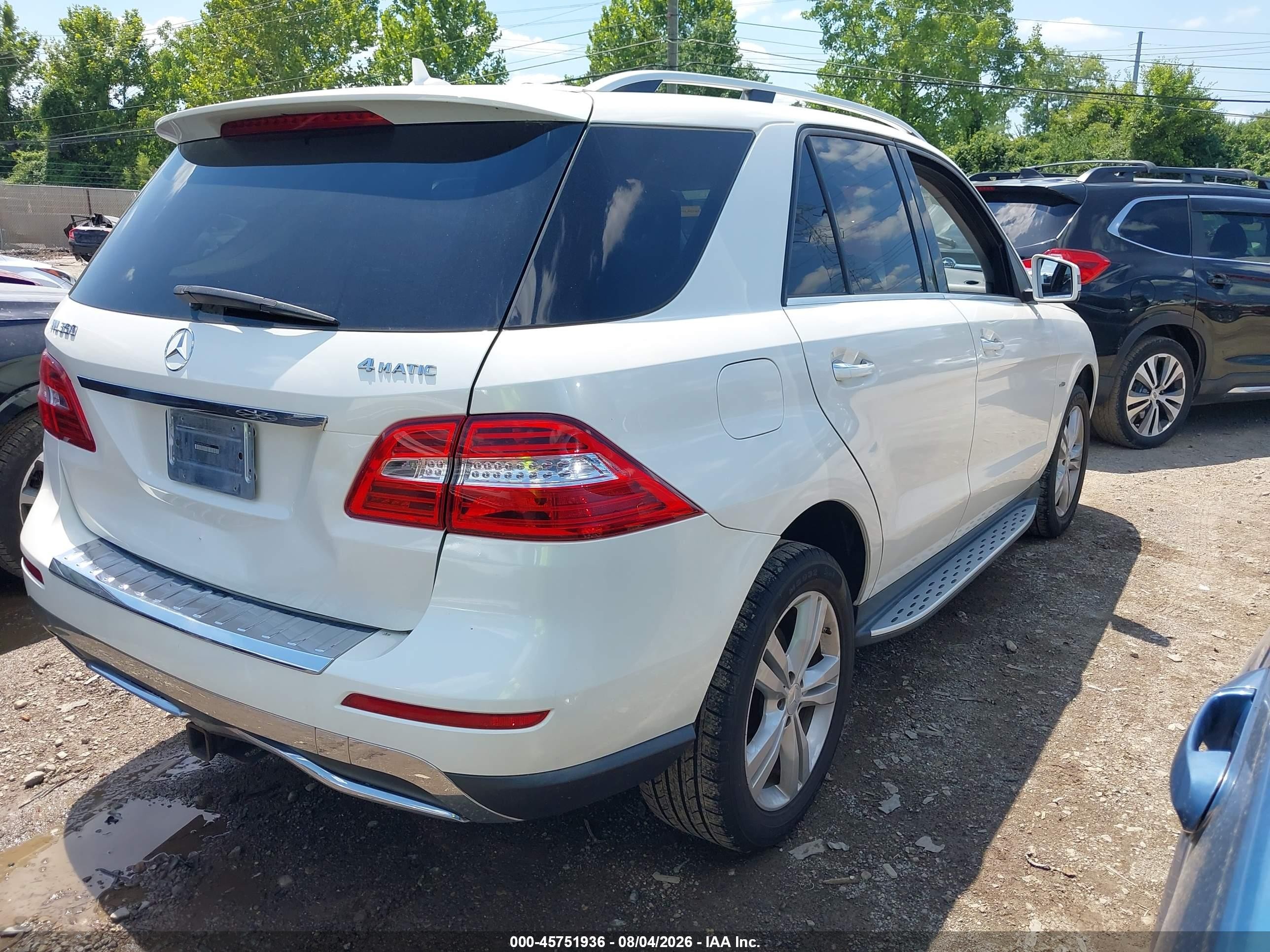 2012 Mercedes-benz Ml 350 4matic White vin: 4JGDA5HB8CA094625