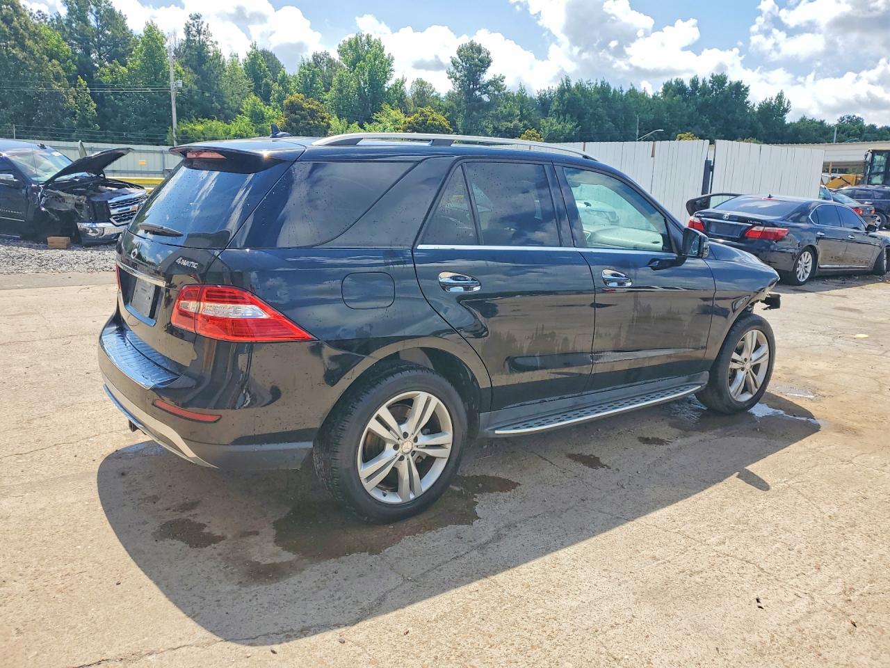 2013 Mercedes-benz Ml 350 4matic Черный vin: 4JGDA5HB8DA111862