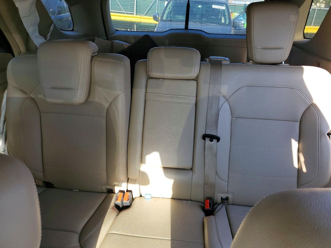 2013 Mercedes-benz Ml 350 4matic Белый vin: 4JGDA5HB8DA126104