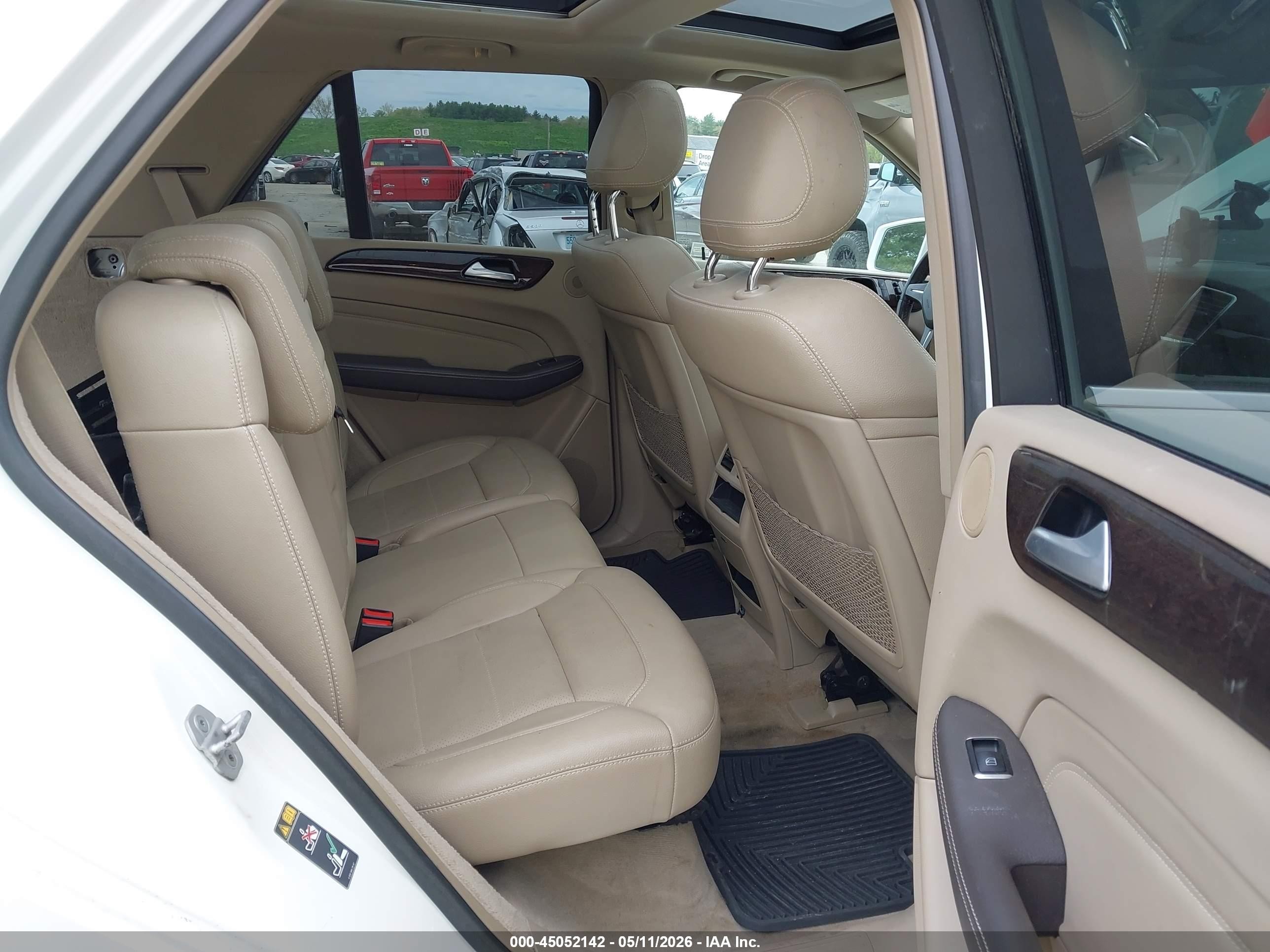 2014 Mercedes-benz Ml 350 4matic White vin: 4JGDA5HB8EA406462