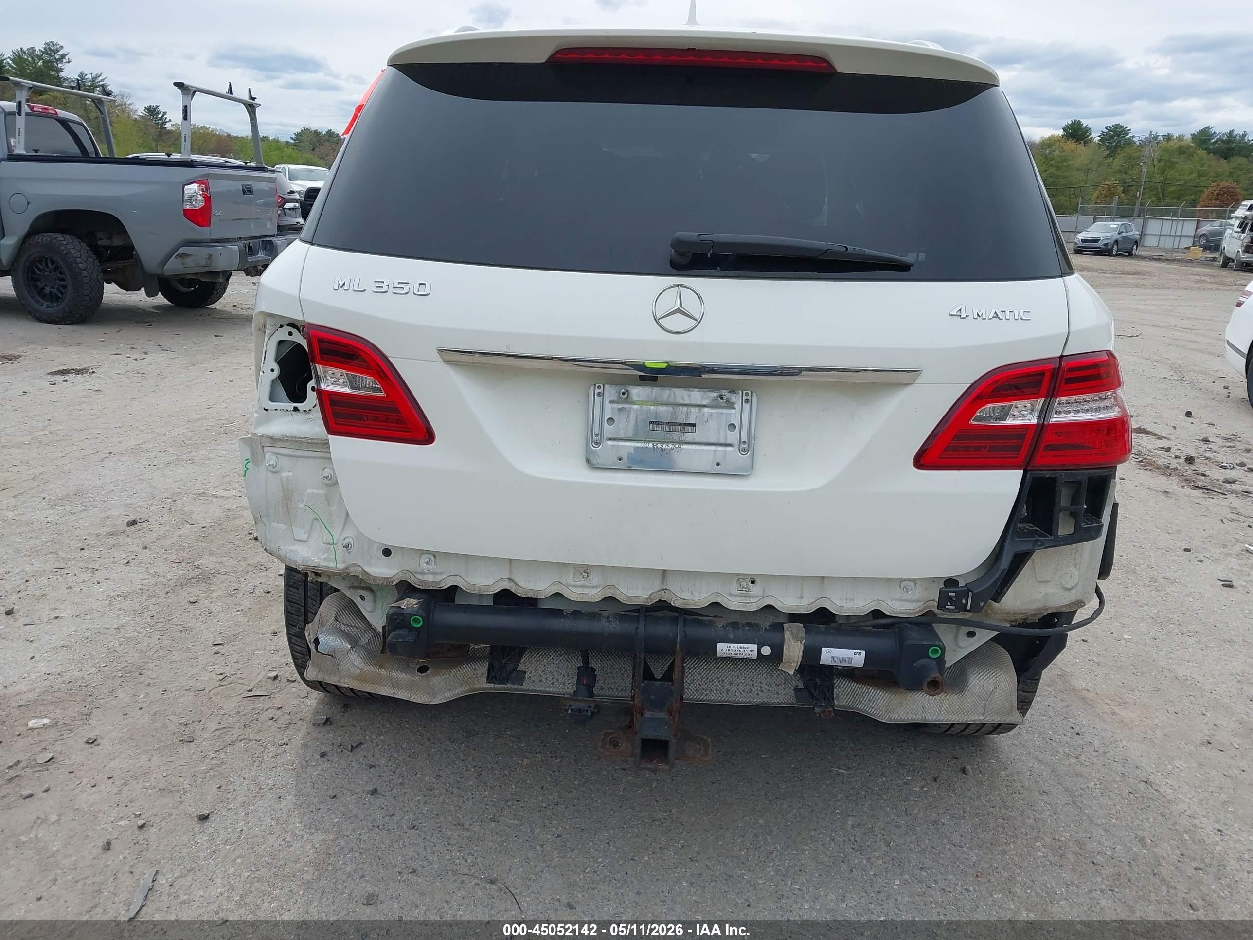 2014 Mercedes-benz Ml 350 4matic White vin: 4JGDA5HB8EA406462