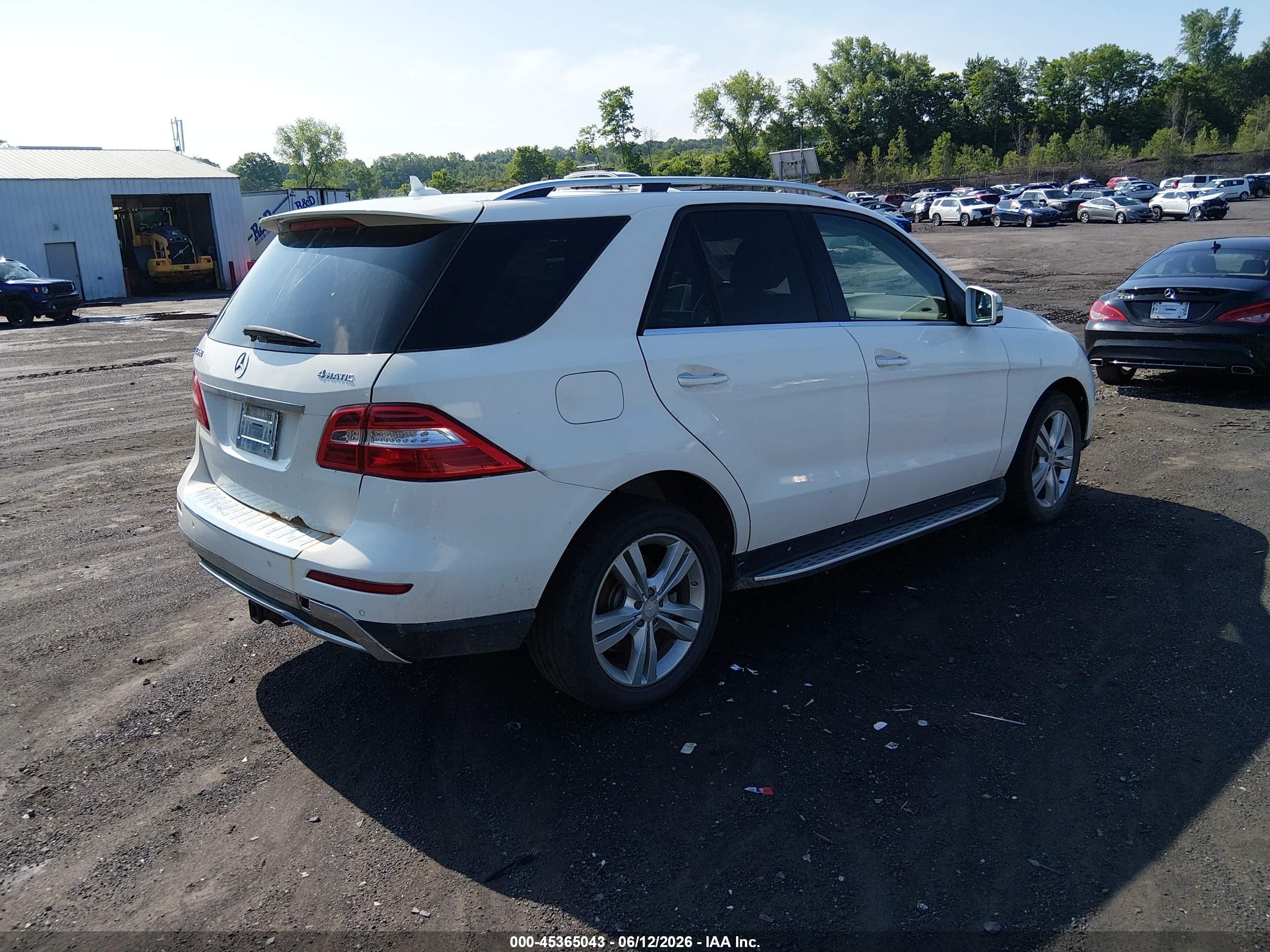 2014 Mercedes-benz Ml 350 4matic White vin: 4JGDA5HB8EA413153