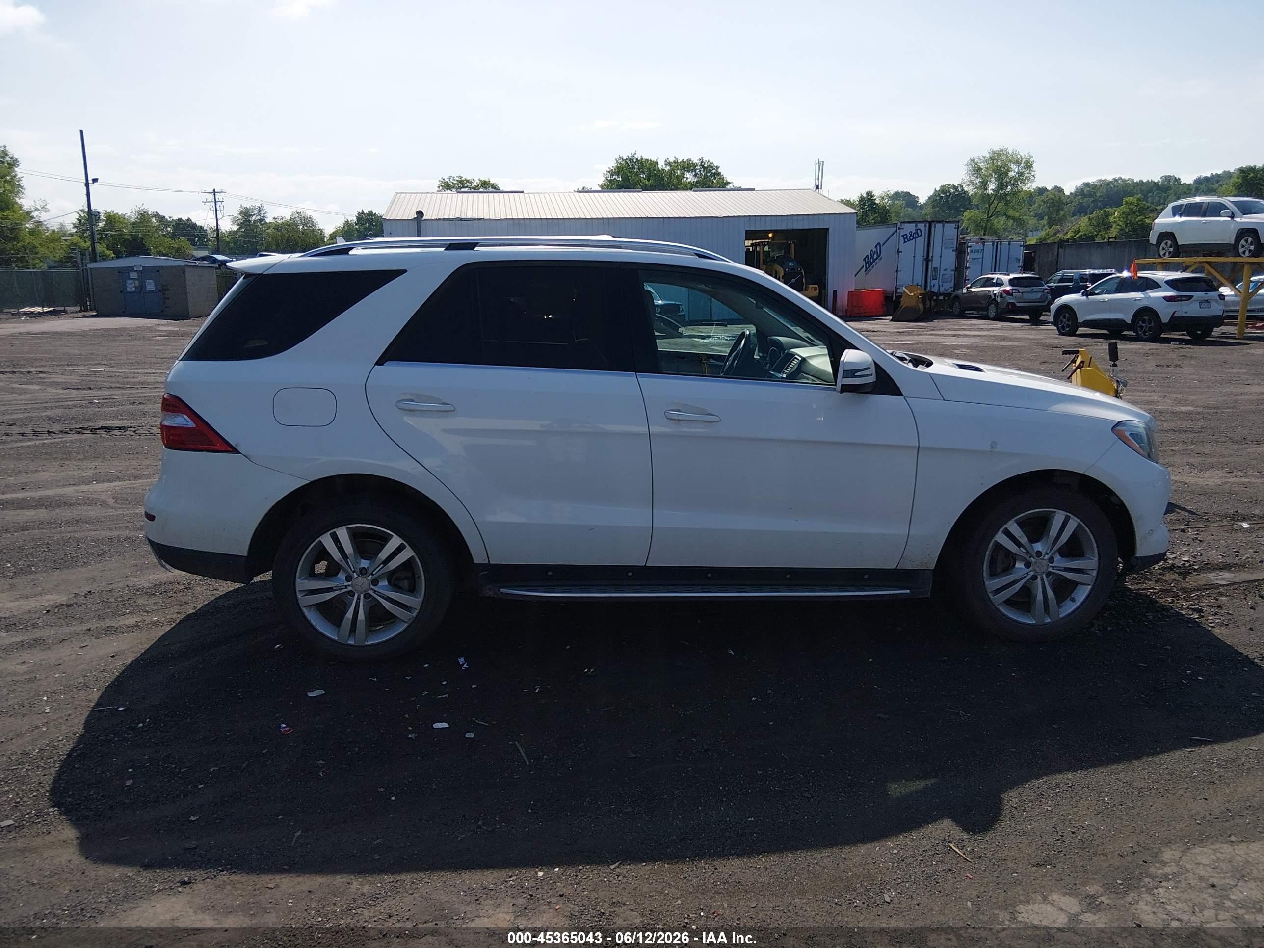 2014 Mercedes-benz Ml 350 4matic White vin: 4JGDA5HB8EA413153