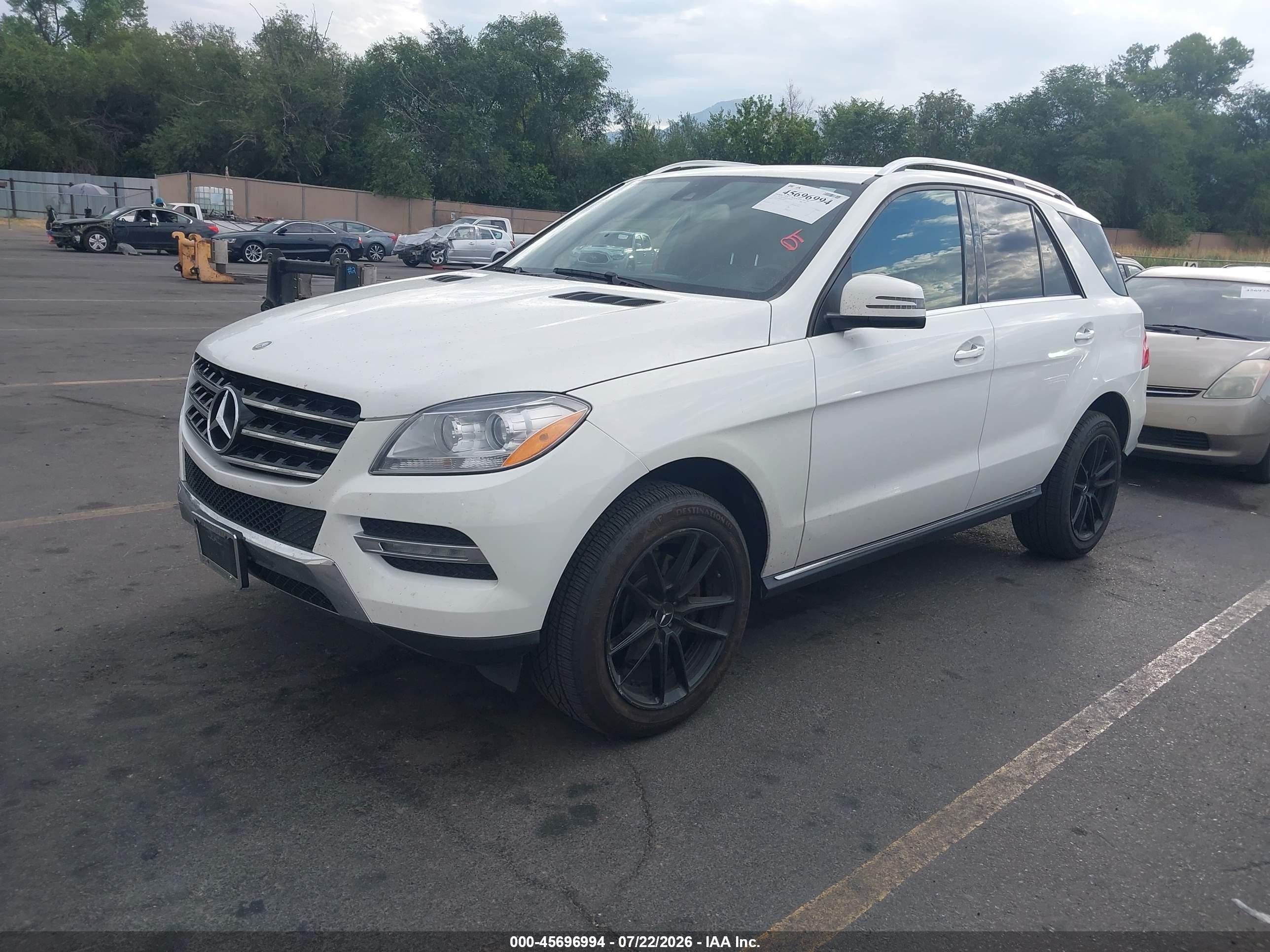 2014 Mercedes-benz Ml 350 4matic White vin: 4JGDA5HB8EA422631