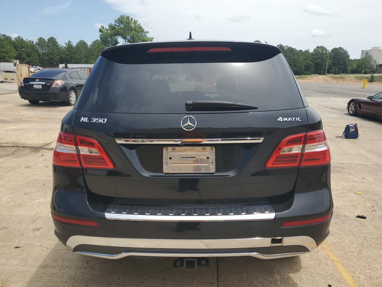 2015 Mercedes-benz Ml 350 4matic Black vin: 4JGDA5HB8FA471541 Damage: Rear Bumper, Chipped, 2
