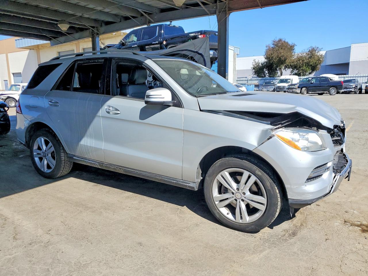 2015 Mercedes-benz Ml 350 4matic Silver vin: 4JGDA5HB8FA484970