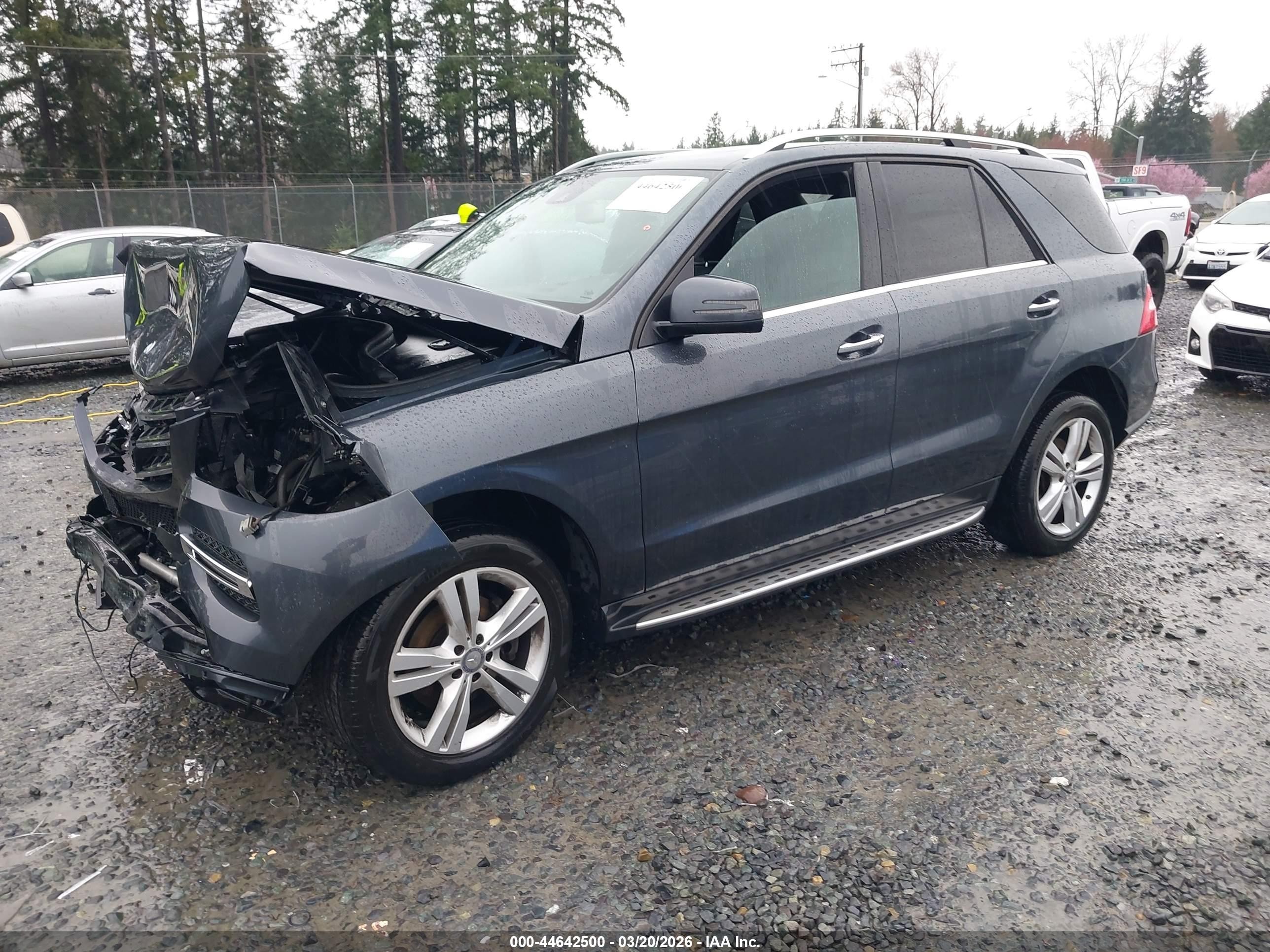2015 Mercedes-benz Ml 350 4matic Blue vin: 4JGDA5HB8FA590738