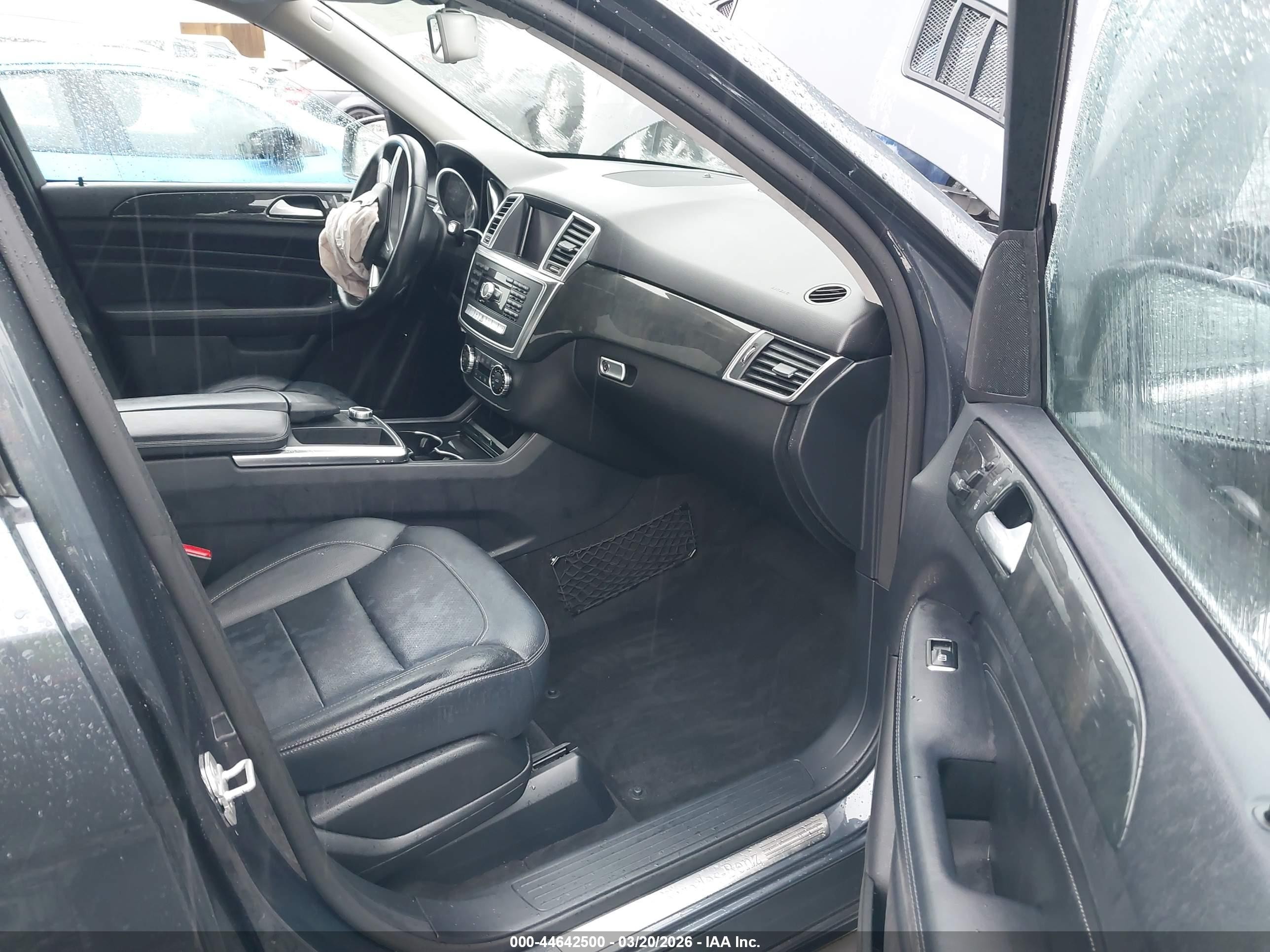 2015 Mercedes-benz Ml 350 4matic Blue vin: 4JGDA5HB8FA590738