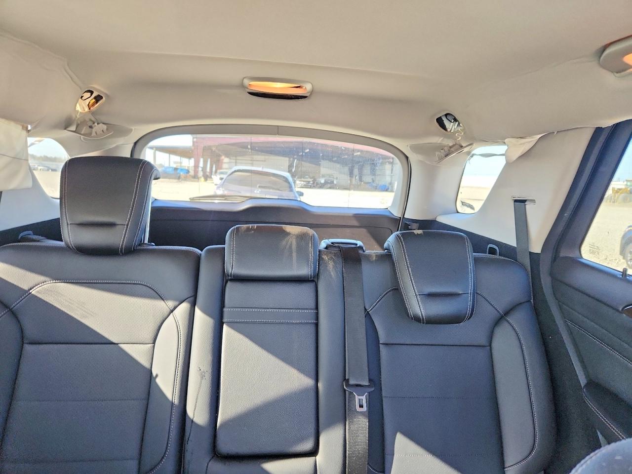 2015 Mercedes-benz Ml 350 4matic White vin: 4JGDA5HB8FA592716