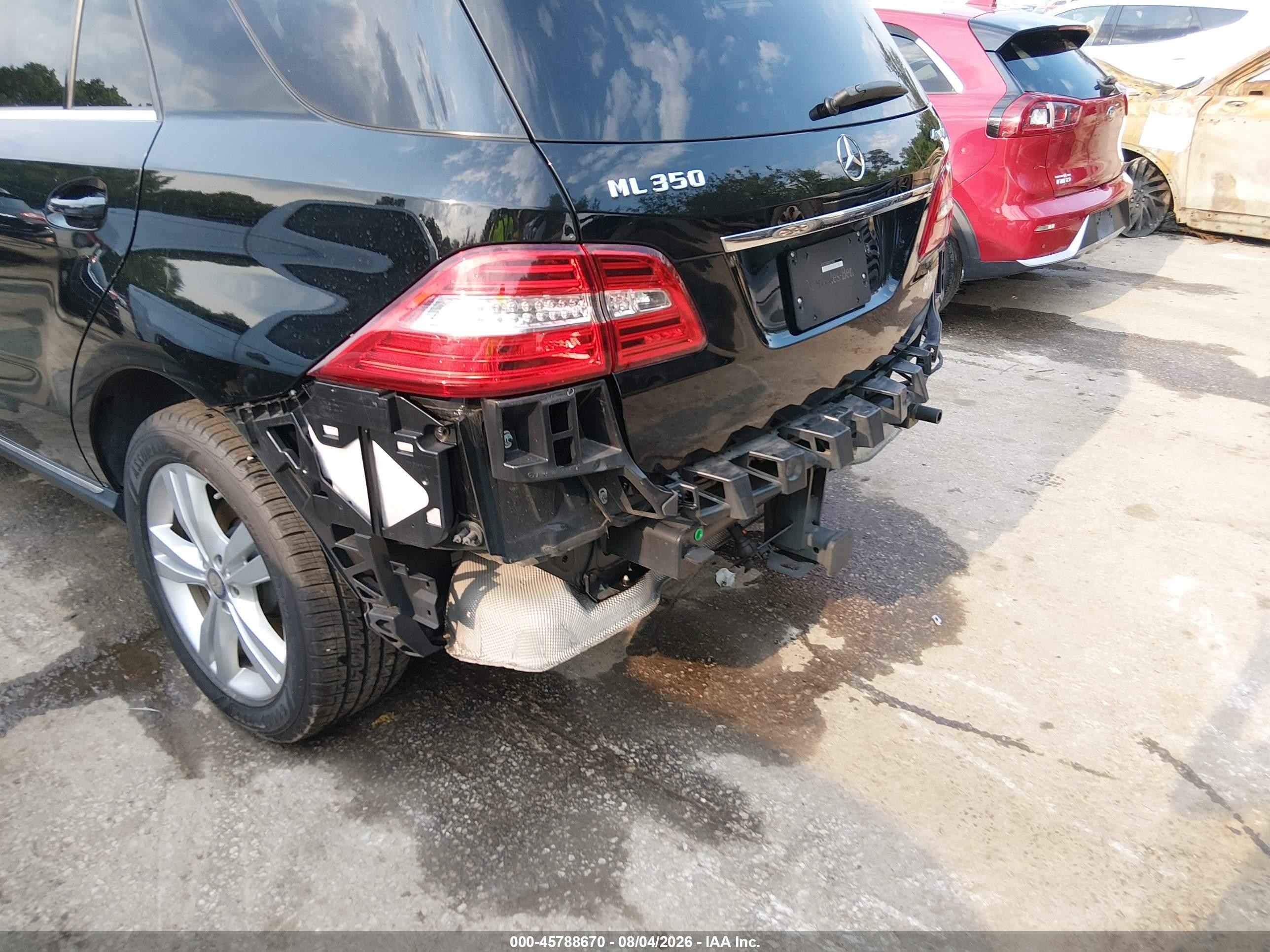 2015 Mercedes-benz Ml 350 4matic Черный vin: 4JGDA5HB8FA617436