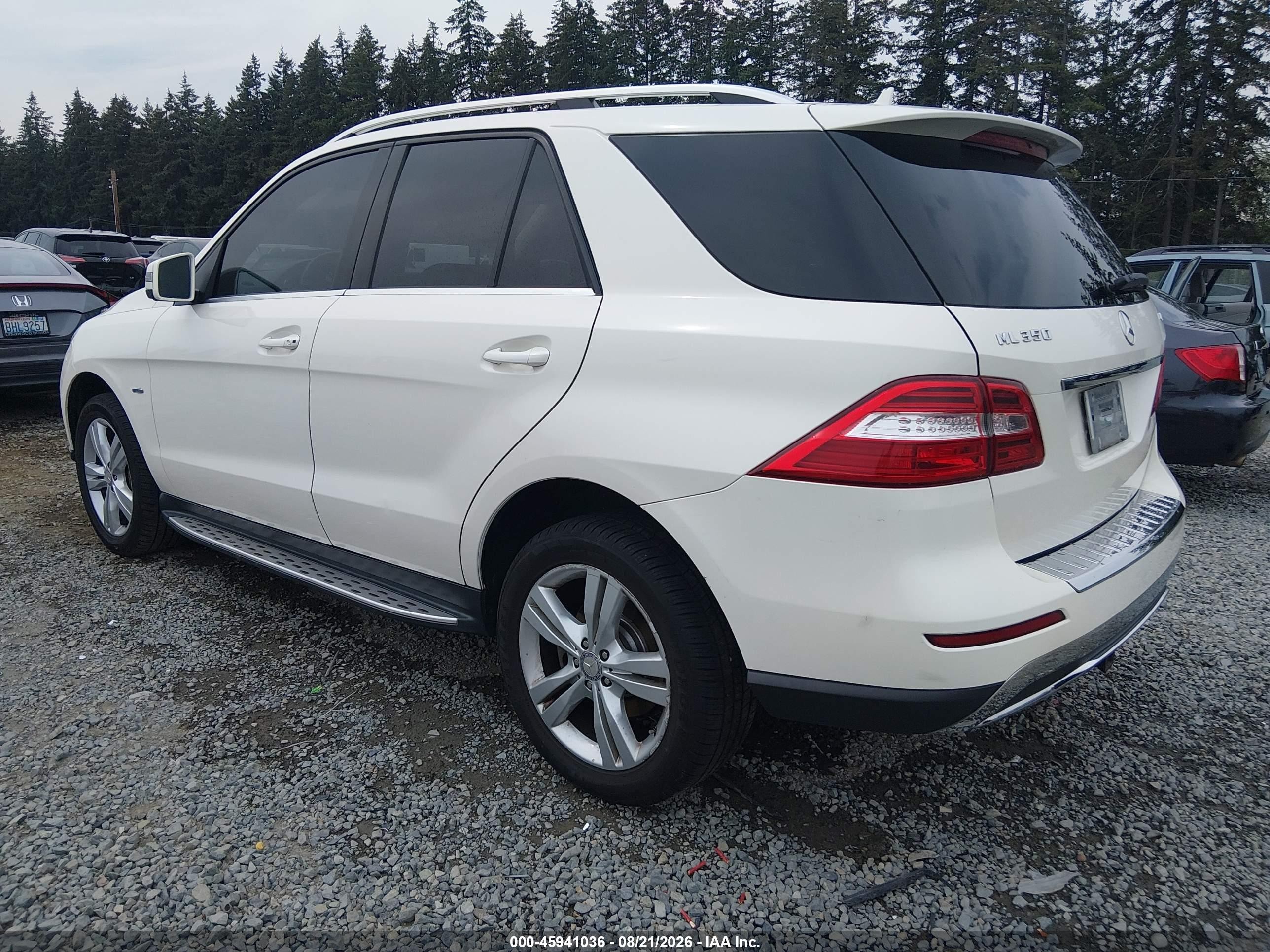 2012 Mercedes-benz Ml 350 4matic White vin: 4JGDA5HB9CA009968