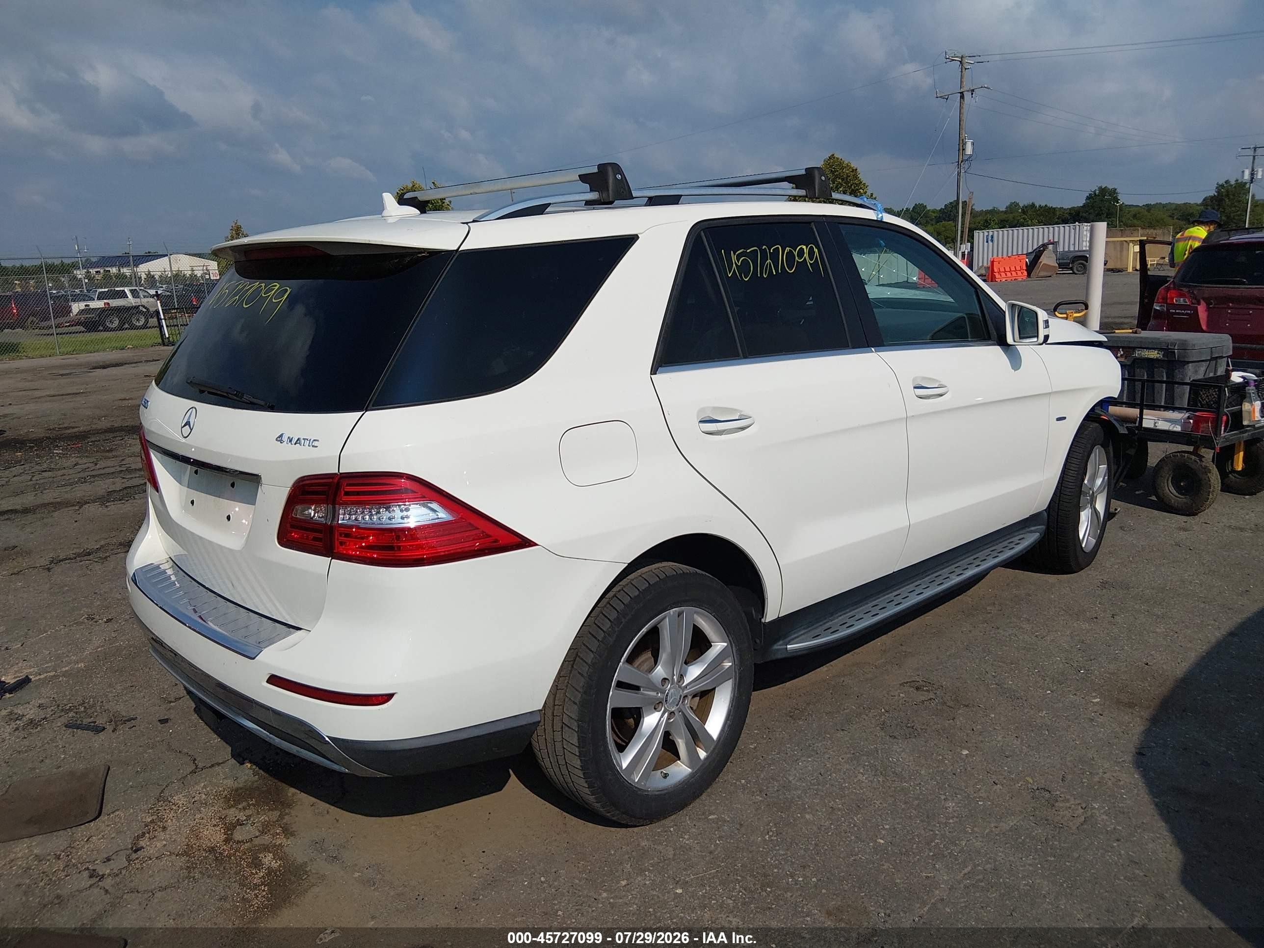 2012 Mercedes-benz Ml 350 4matic White vin: 4JGDA5HB9CA037754