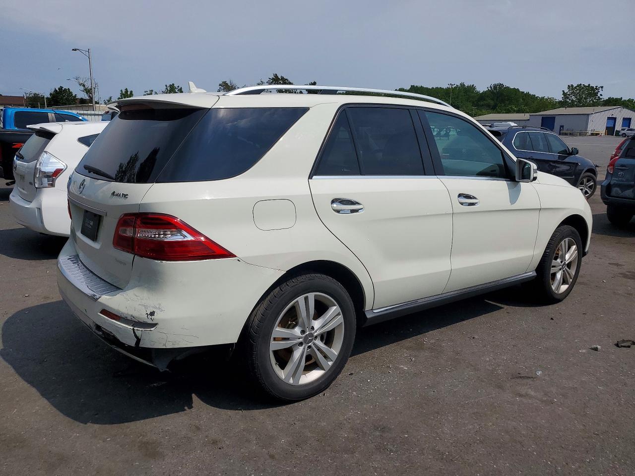 2013 Mercedes-benz Ml 350 4matic White vin: 4JGDA5HB9DA157037