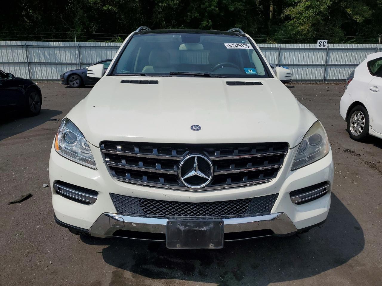 2013 Mercedes-benz Ml 350 4matic White vin: 4JGDA5HB9DA157037