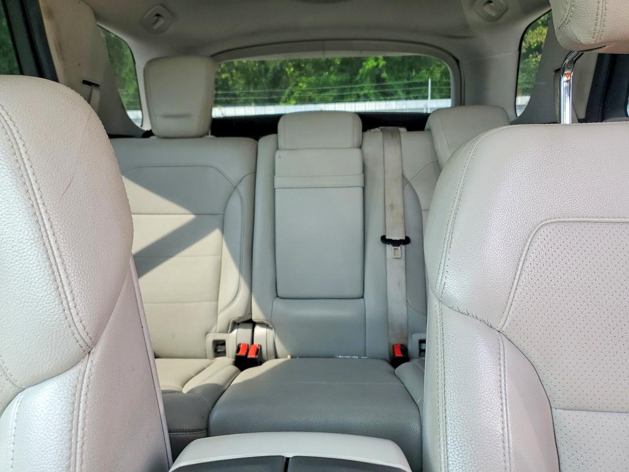 2013 Mercedes-benz Ml 350 4matic White vin: 4JGDA5HB9DA157037