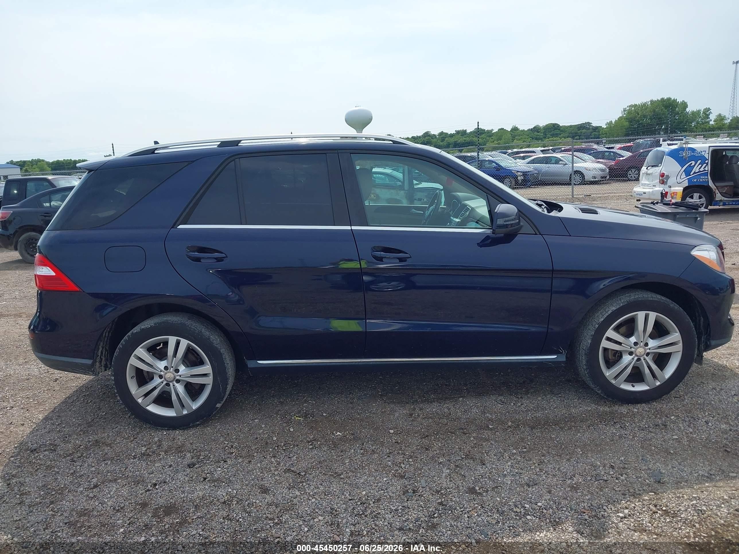 2013 Mercedes-benz Ml 350 4matic Dark Blue vin: 4JGDA5HB9DA169978