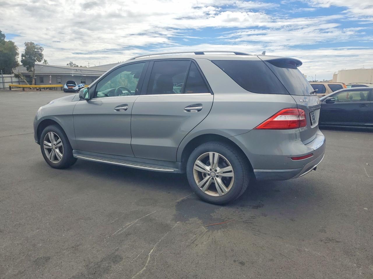 2013 Mercedes-benz Ml 350 4matic Серый vin: 4JGDA5HB9DA177322