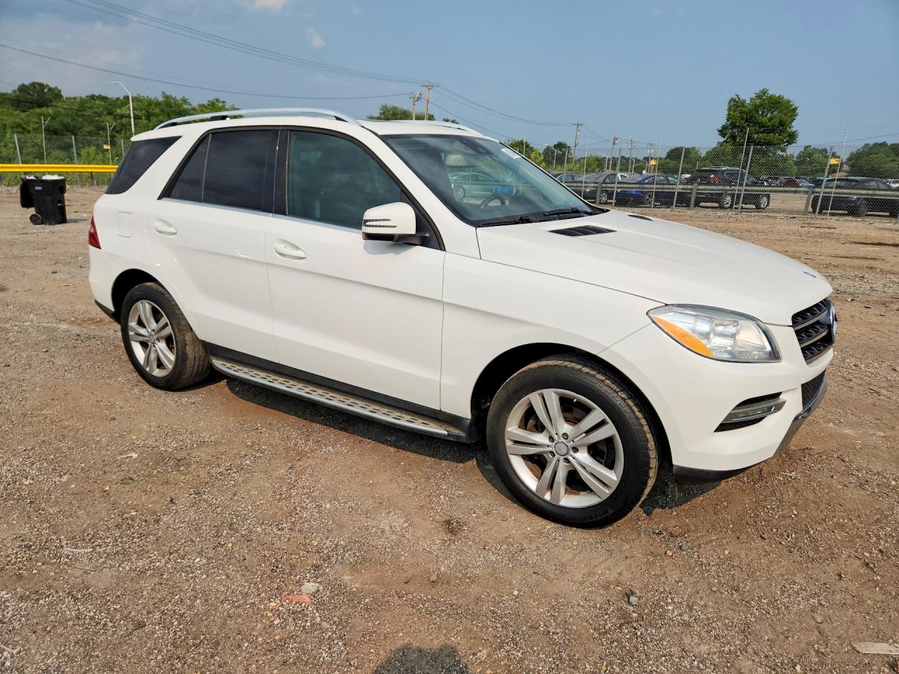 2014 Mercedes-benz Ml 350 4matic White vin: 4JGDA5HB9EA313983