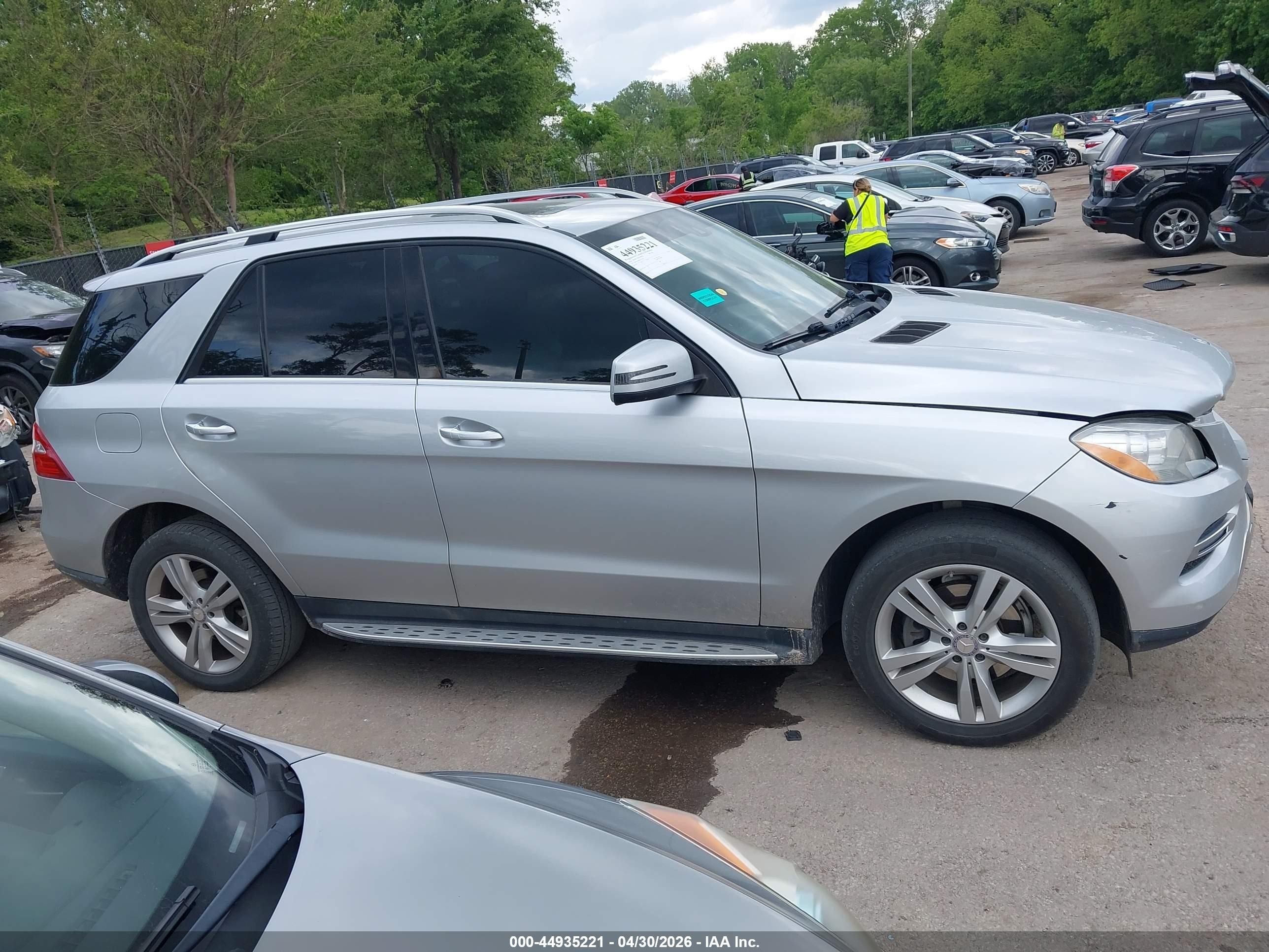 2014 Mercedes-benz Ml 350 4matic Silver vin: 4JGDA5HB9EA372743