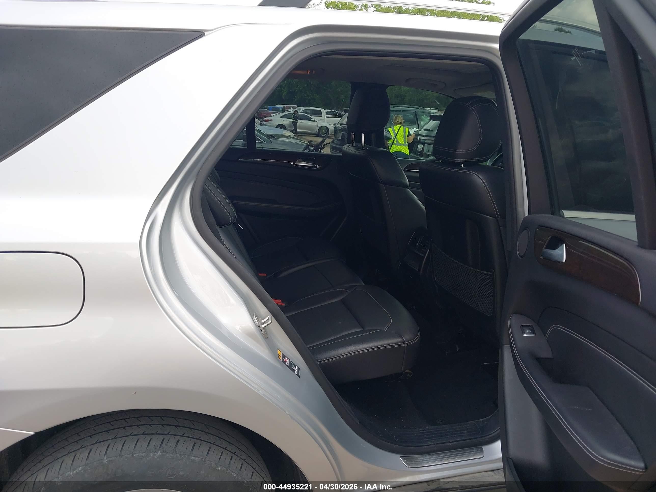 2014 Mercedes-benz Ml 350 4matic Silver vin: 4JGDA5HB9EA372743