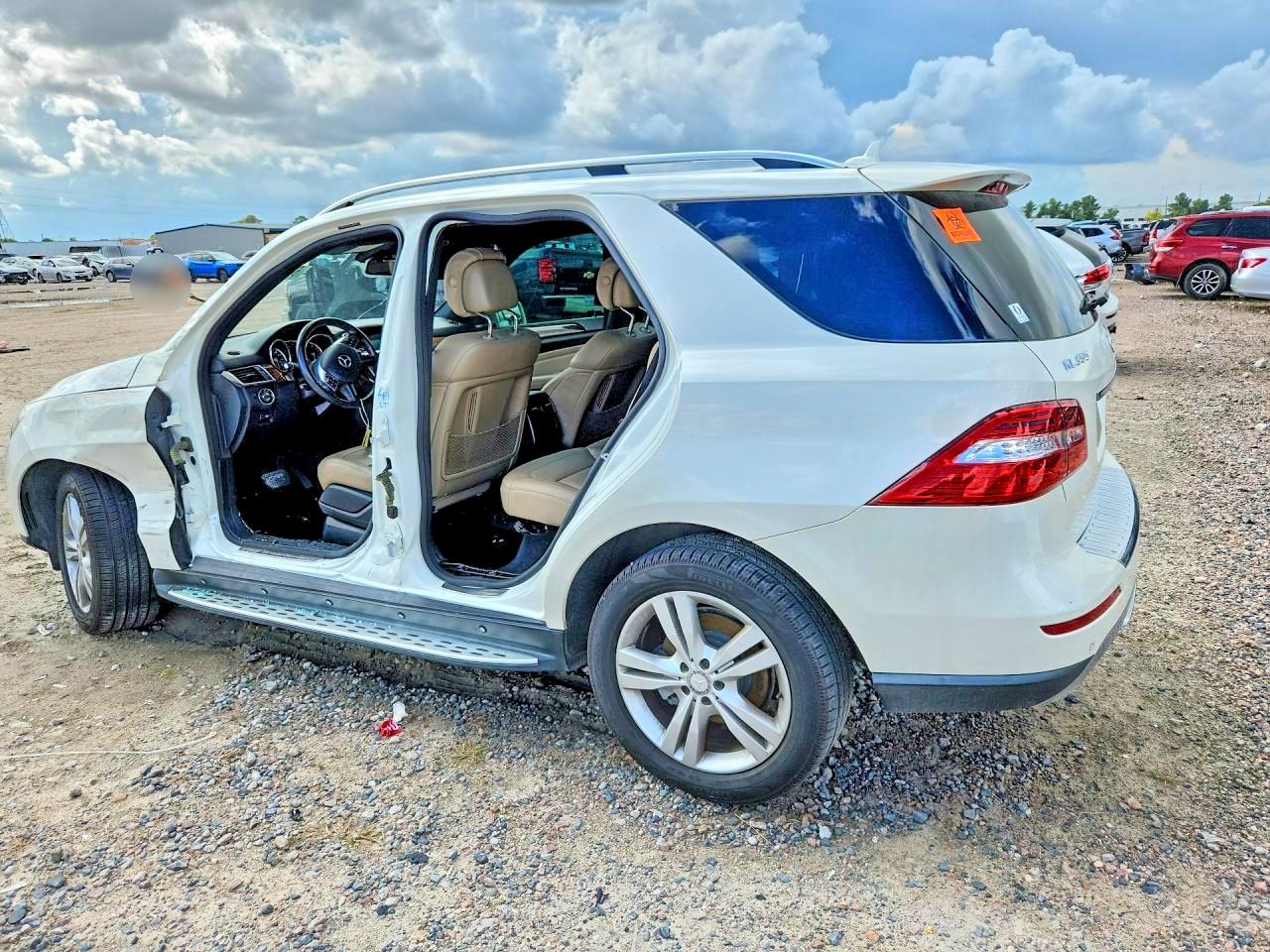 2014 Mercedes-benz Ml 350 4matic White vin: 4JGDA5HB9EA429586