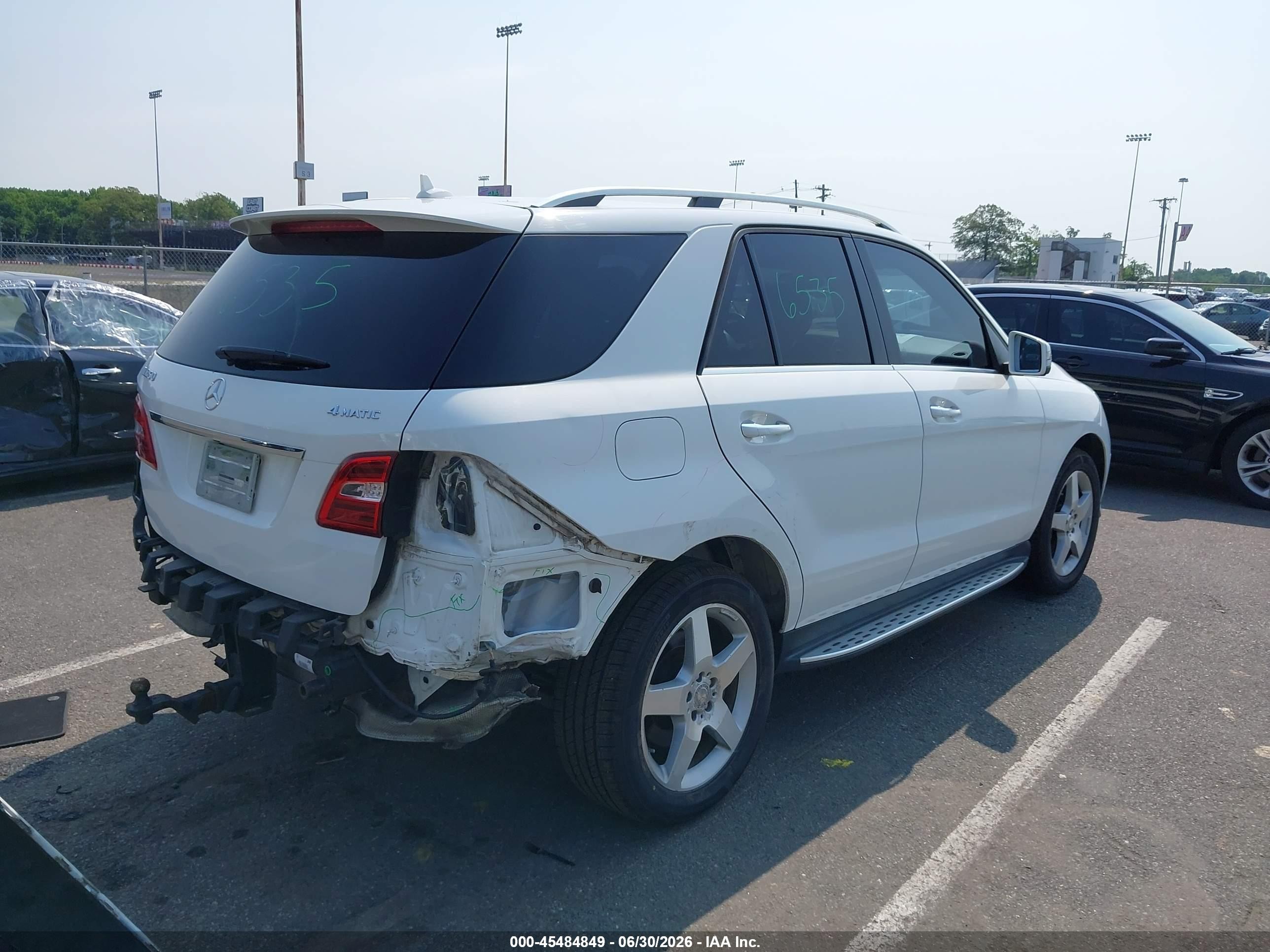 2015 Mercedes-benz Ml 350 4matic White vin: 4JGDA5HB9FA499803