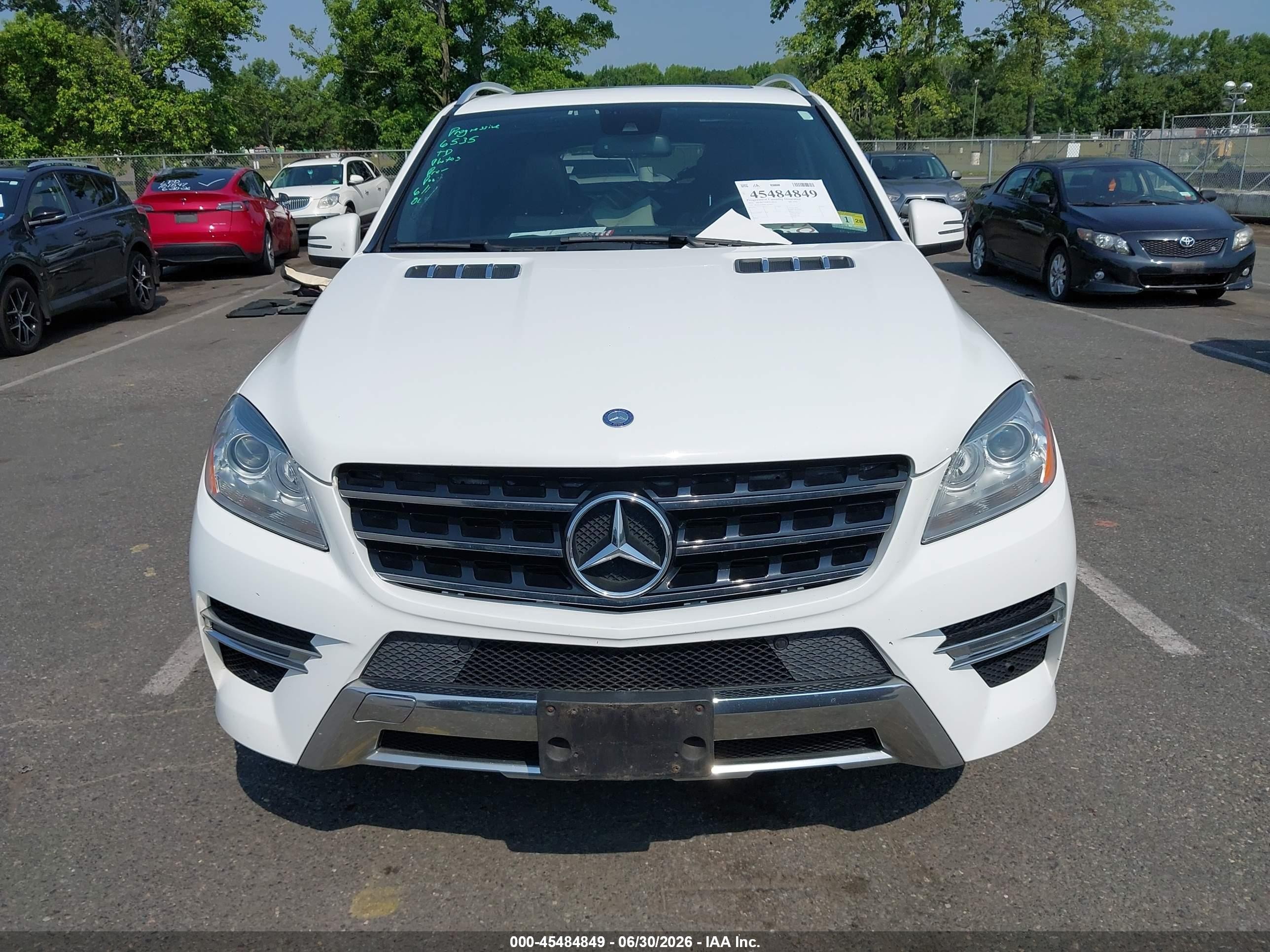 2015 Mercedes-benz Ml 350 4matic White vin: 4JGDA5HB9FA499803