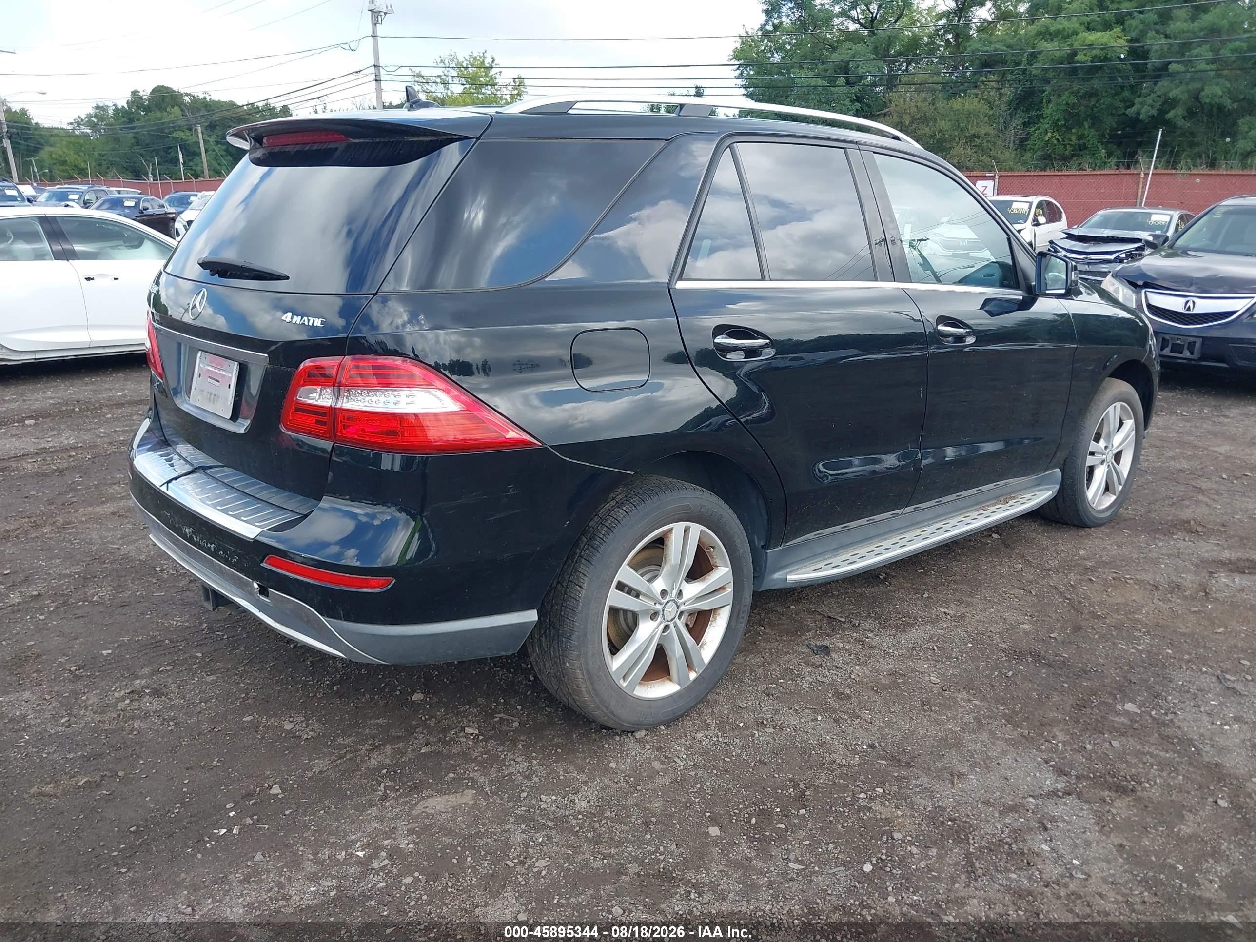 2015 Mercedes-benz Ml 350 4matic Черный vin: 4JGDA5HB9FA525297