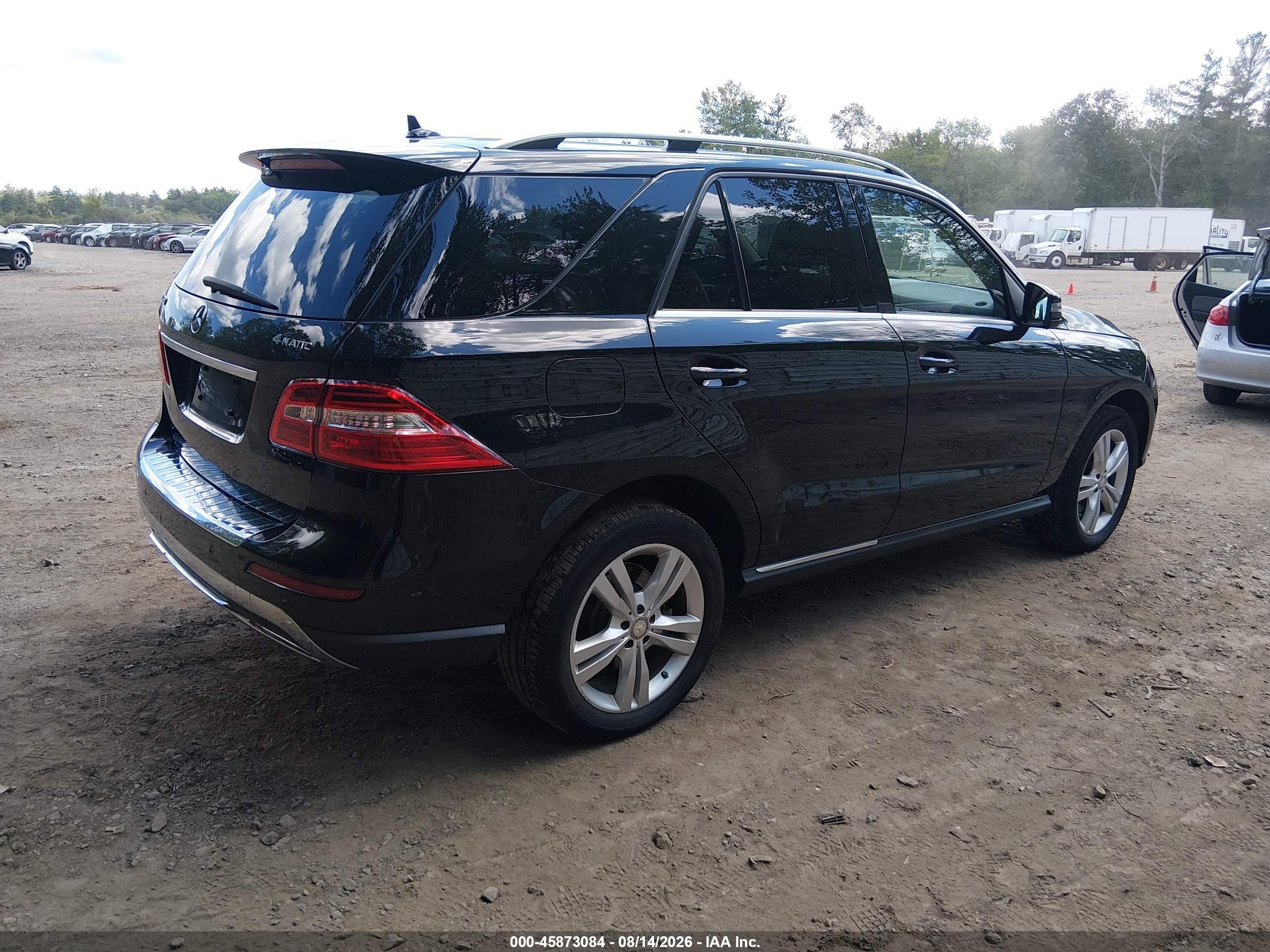 2015 Mercedes-benz Ml 350 4matic Черный vin: 4JGDA5HB9FA585323