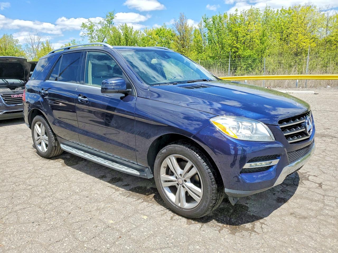2015 Mercedes-benz Ml 350 4matic Blue vin: 4JGDA5HB9FA593776