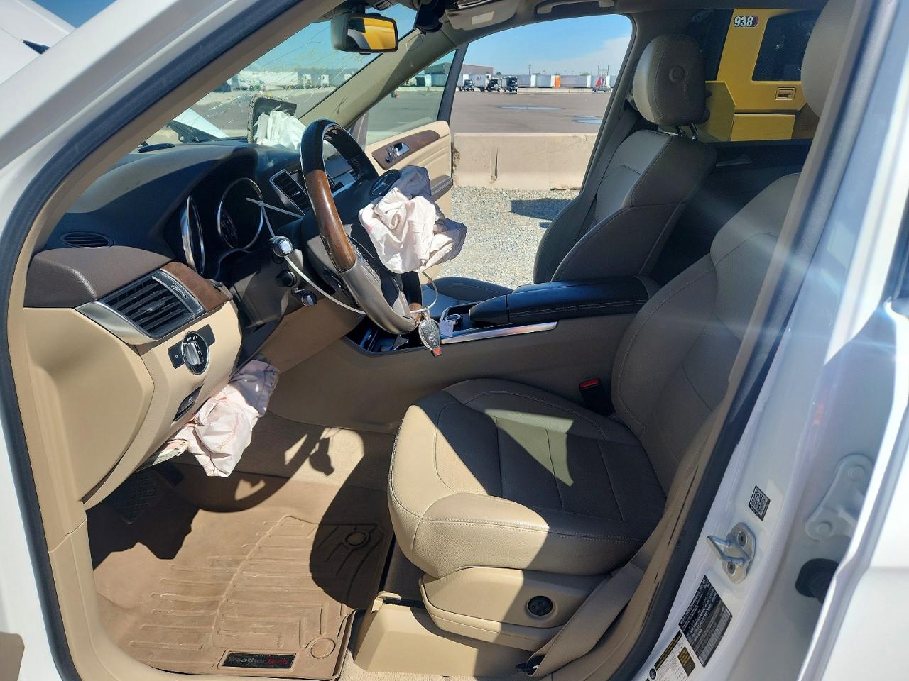 2015 Mercedes-benz Ml 350 4matic White vin: 4JGDA5HB9FA596404