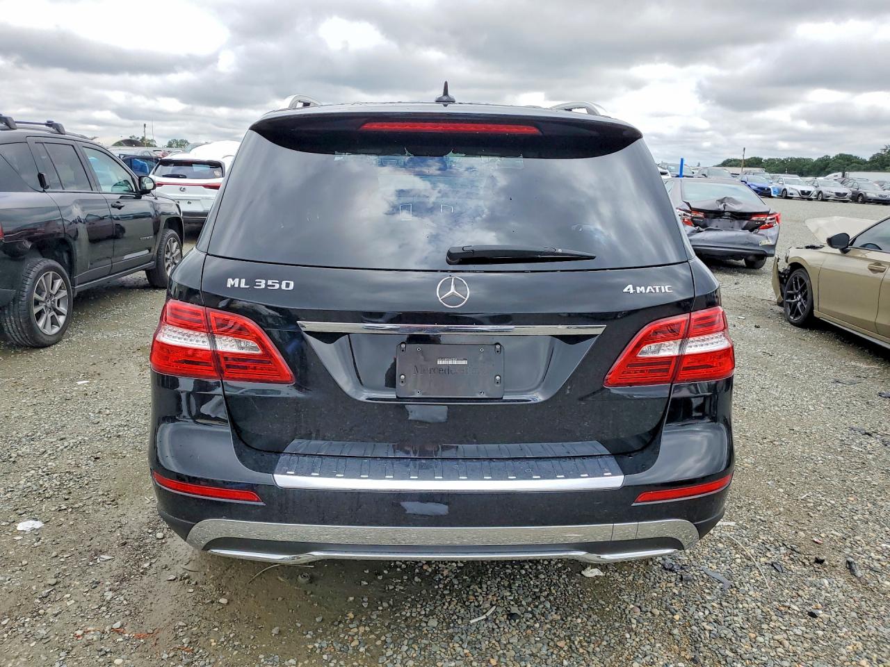 2015 Mercedes-benz Ml 350 4matic Черный vin: 4JGDA5HB9FA605554