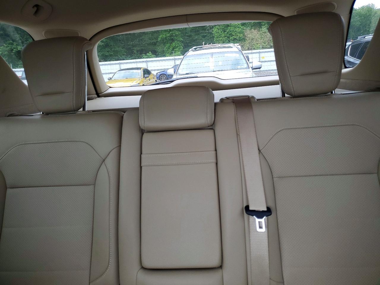 2015 Mercedes-benz Ml 350 4matic White vin: 4JGDA5HB9FA619017