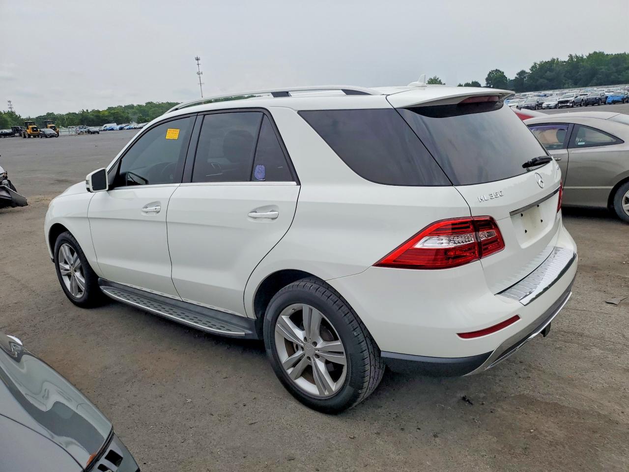 2015 Mercedes-benz Ml 350 4matic White vin: 4JGDA5HB9FA619017