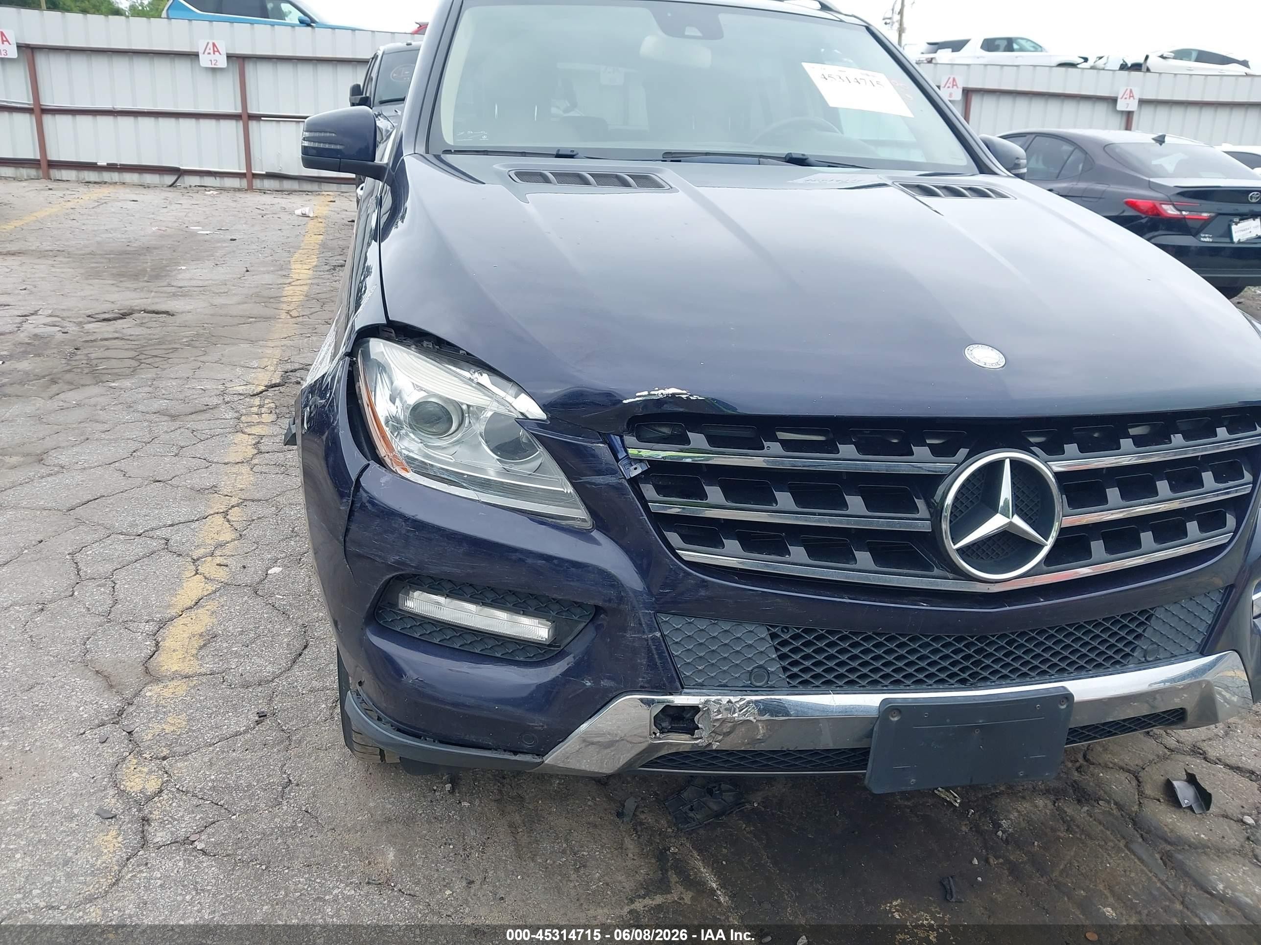 2012 Mercedes-benz Ml 350 4matic Dark Blue vin: 4JGDA5HBXCA024477