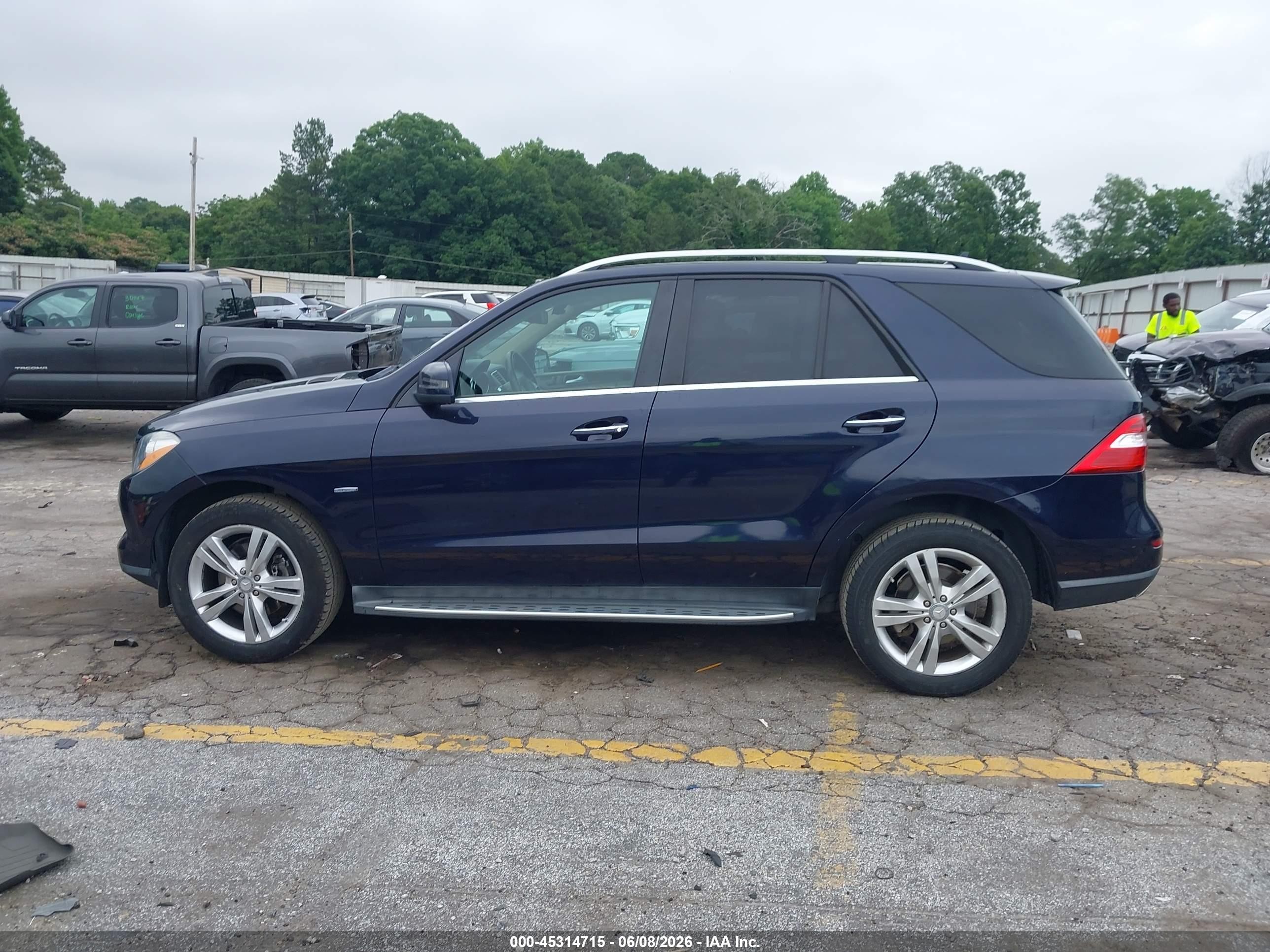 2012 Mercedes-benz Ml 350 4matic Dark Blue vin: 4JGDA5HBXCA024477