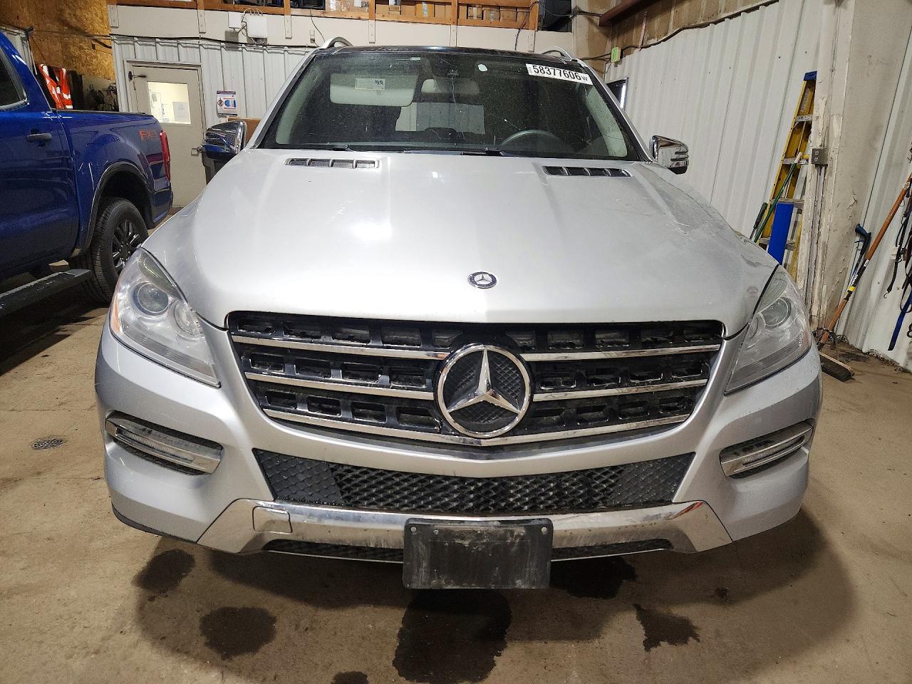 2012 Mercedes-benz Ml 350 4matic Серый vin: 4JGDA5HBXCA055048