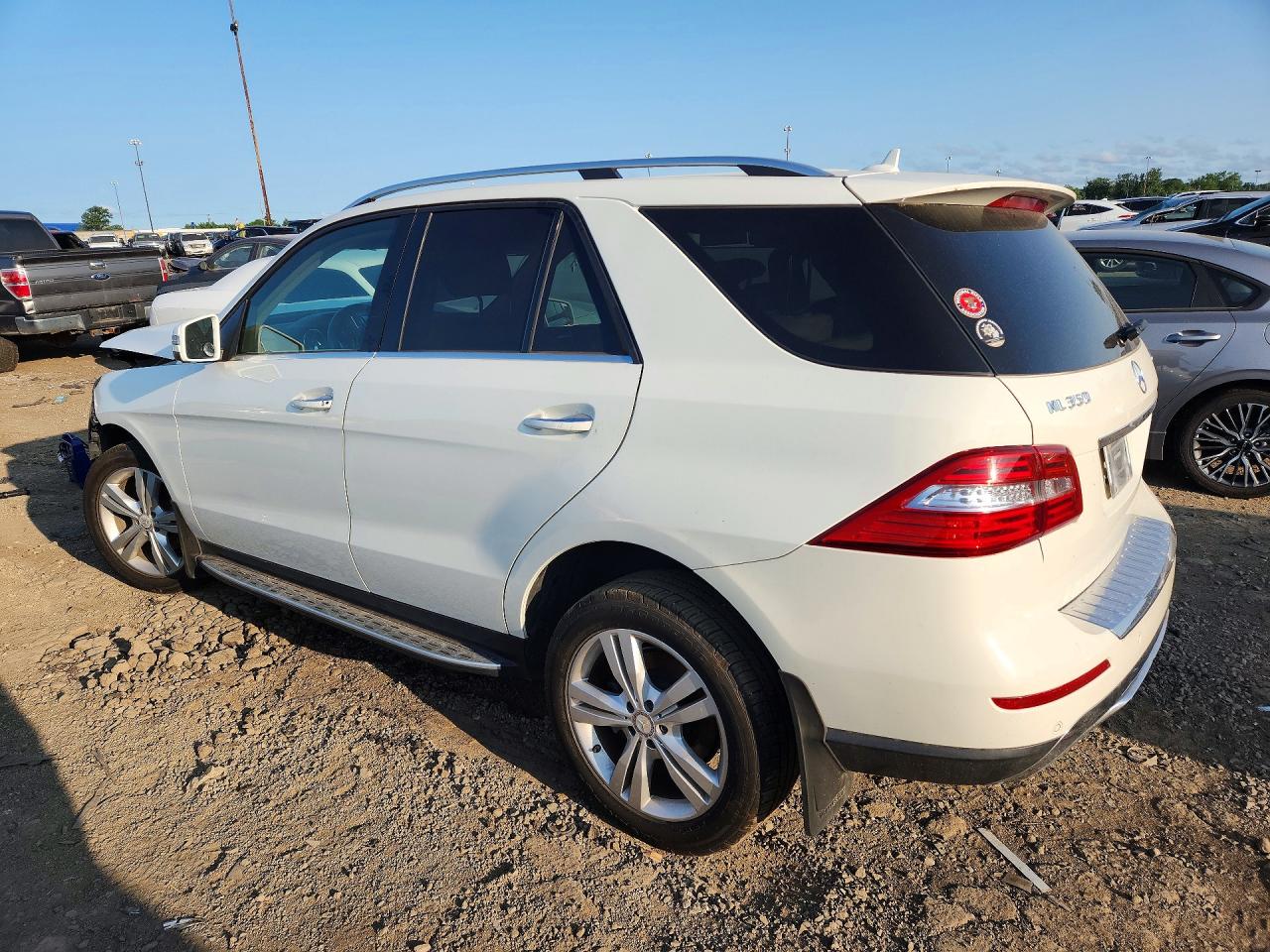 2013 Mercedes-benz Ml 350 4matic White vin: 4JGDA5HBXDA106002