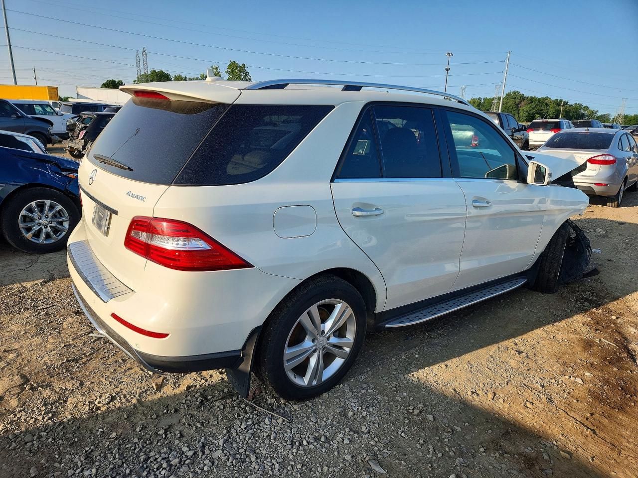 2013 Mercedes-benz Ml 350 4matic White vin: 4JGDA5HBXDA106002