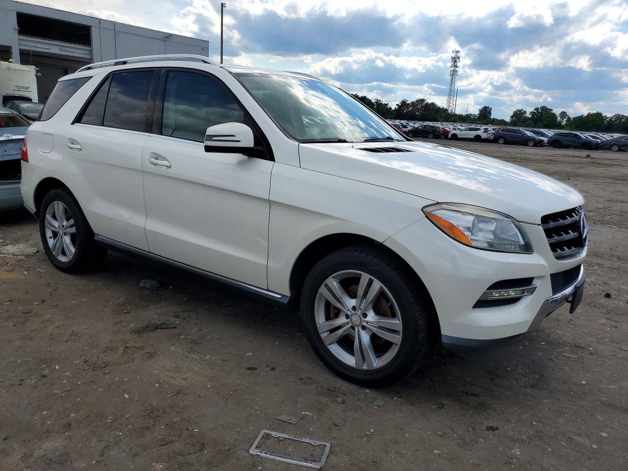 2013 Mercedes-benz Ml 350 4matic White vin: 4JGDA5HBXDA262024
