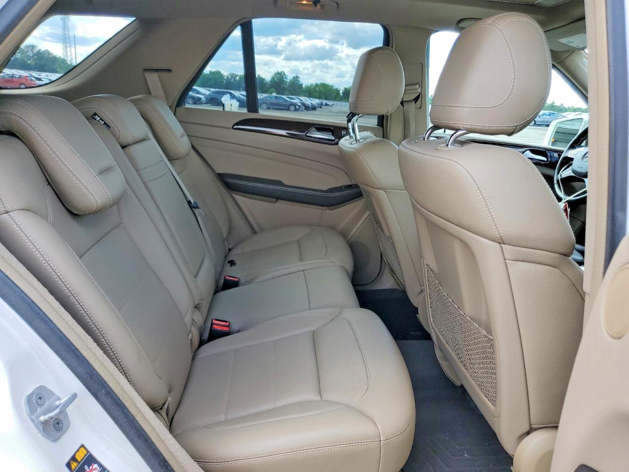 2013 Mercedes-benz Ml 350 4matic White vin: 4JGDA5HBXDA262024