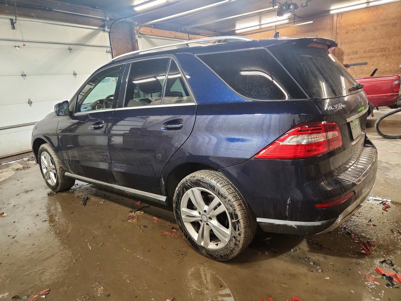 2014 Mercedes-benz Ml 350 4matic Синий vin: 4JGDA5HBXEA382164