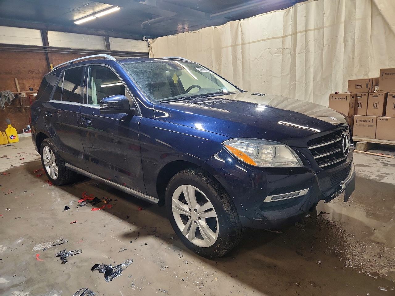 2014 Mercedes-benz Ml 350 4matic Синий vin: 4JGDA5HBXEA382164