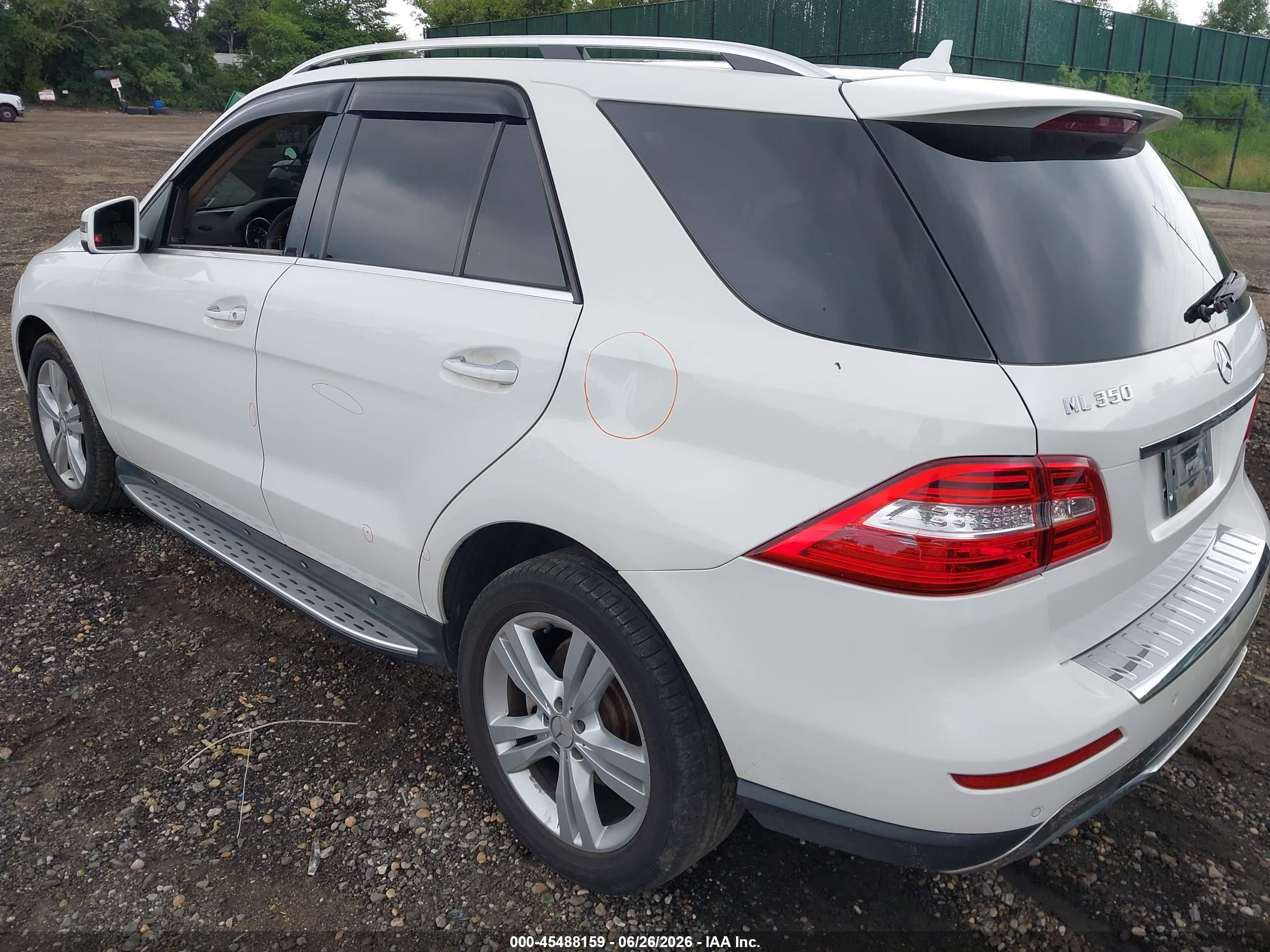 2014 Mercedes-benz Ml 350 4matic Белый vin: 4JGDA5HBXEA430357