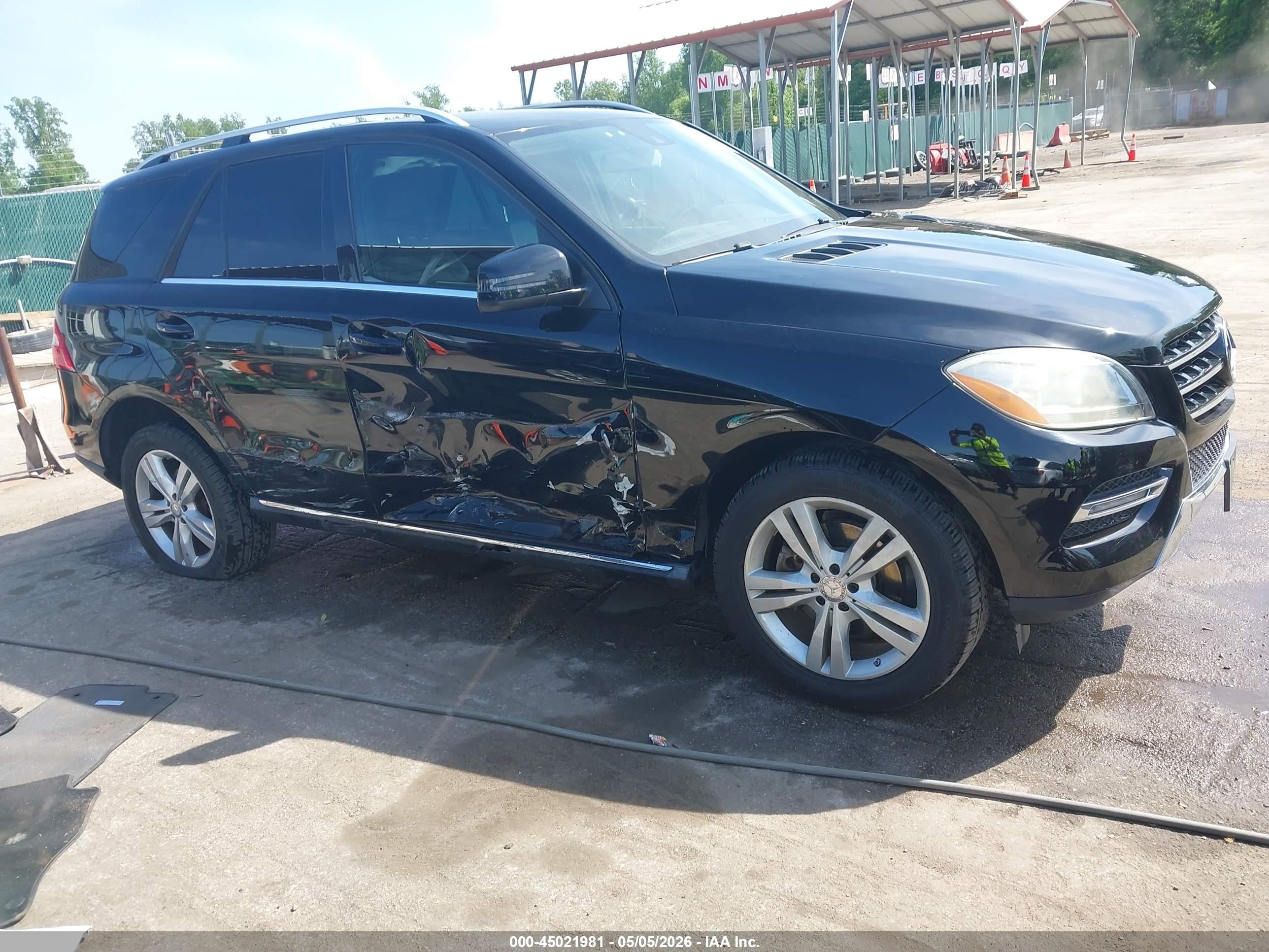 2015 Mercedes-benz Ml 350 4matic Black vin: 4JGDA5HBXFA533134