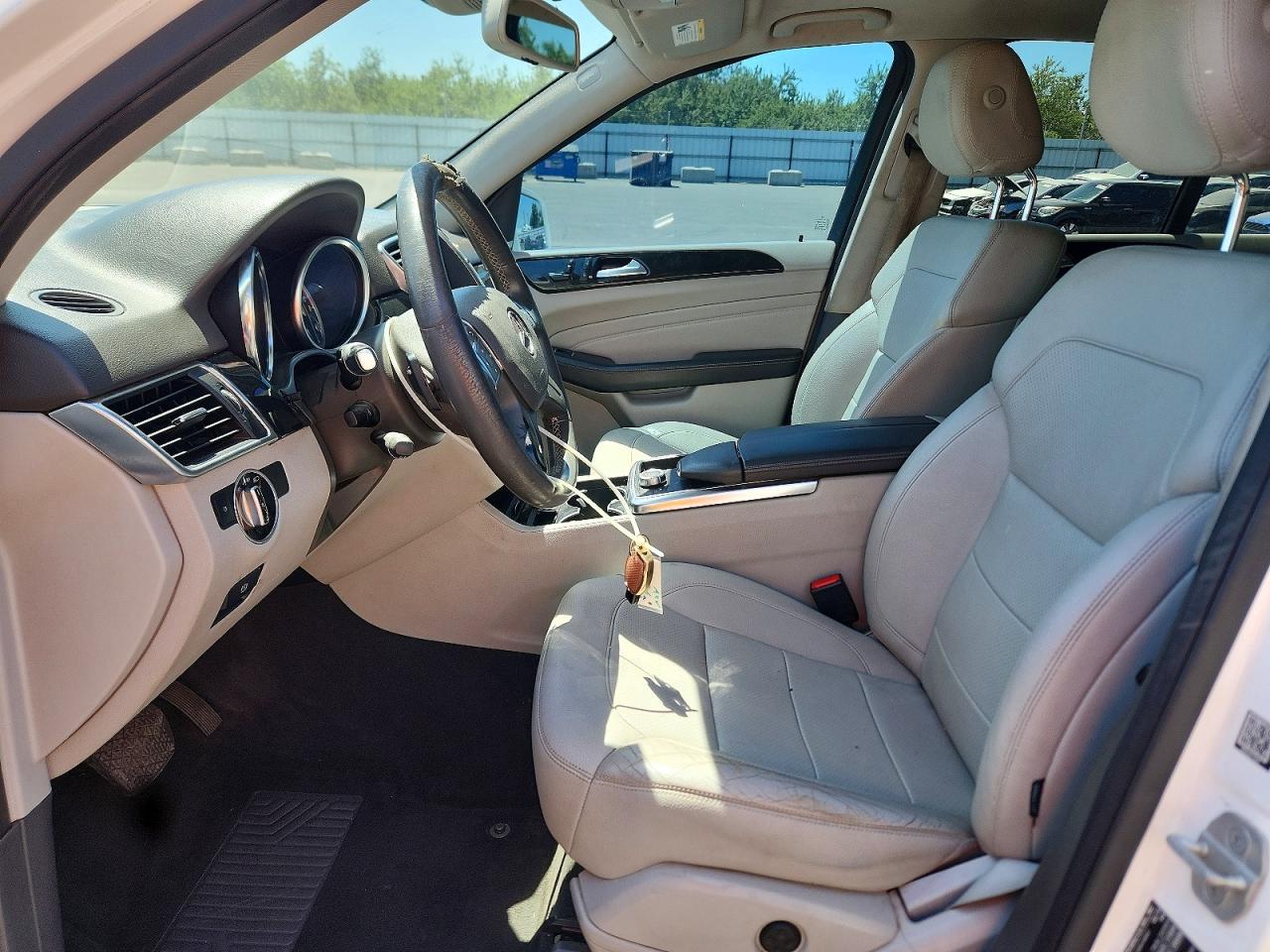 2015 Mercedes-benz Ml 350 4matic White vin: 4JGDA5HBXFA567946